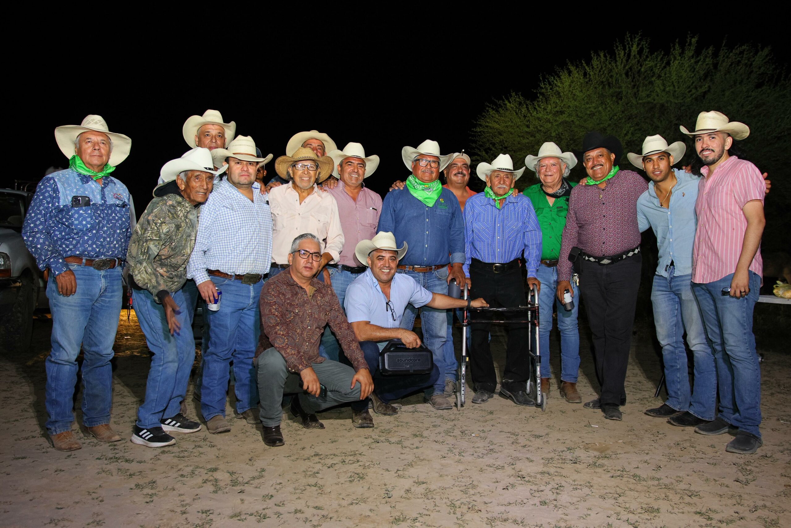 Chano Díaz acompaña el arranque de la Cabalgata Santo Domingo – Sabinas 2025 Chano Díaz acompaña el arranque de la Cabalgata Santo Domingo – Sabinas 2025