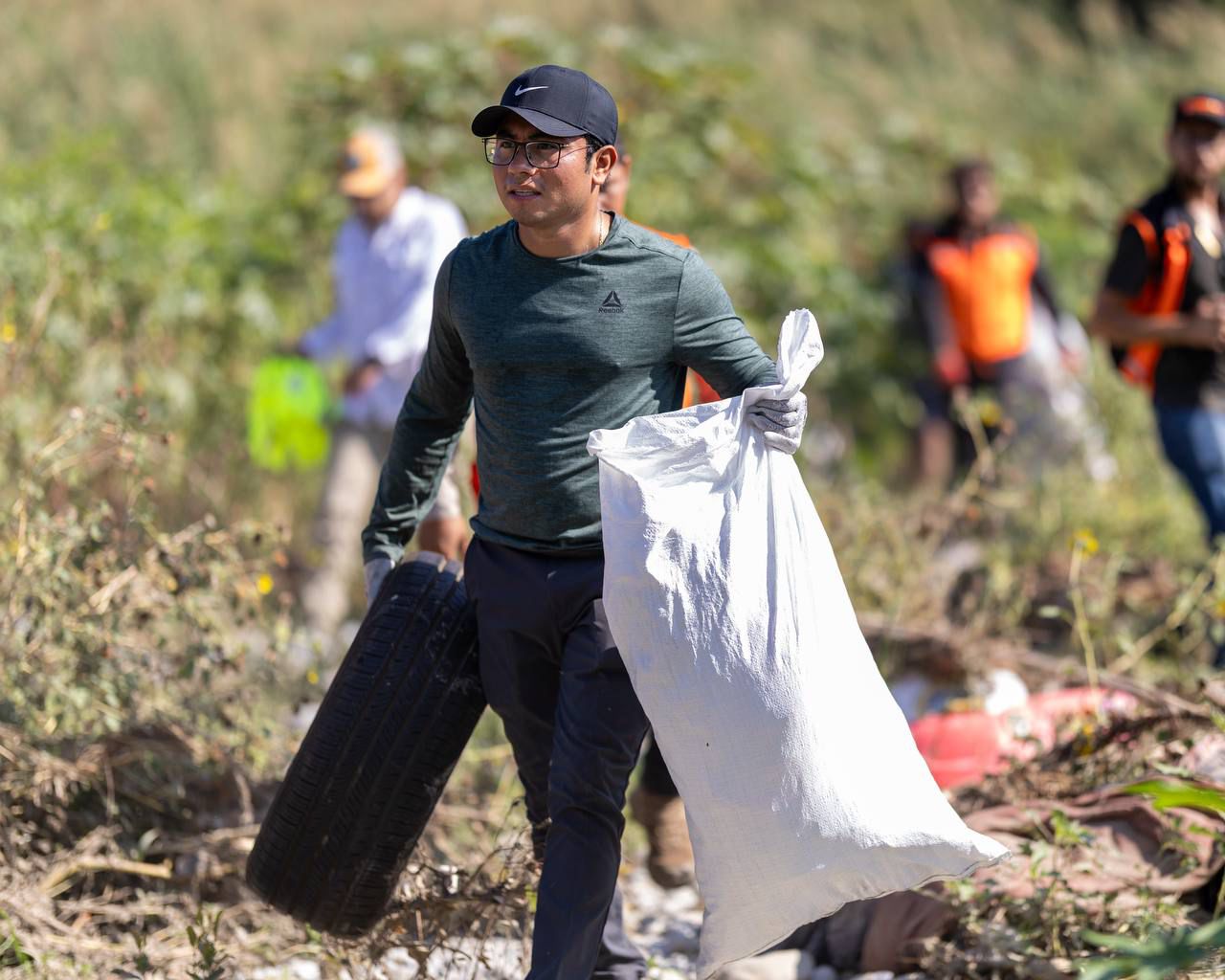 Encabeza Félix Arratia primera jornada de limpieza del Río Santa Catarina en Juárez Encabeza Félix Arratia primera jornada de limpieza del Río Santa Catarina en Juárez