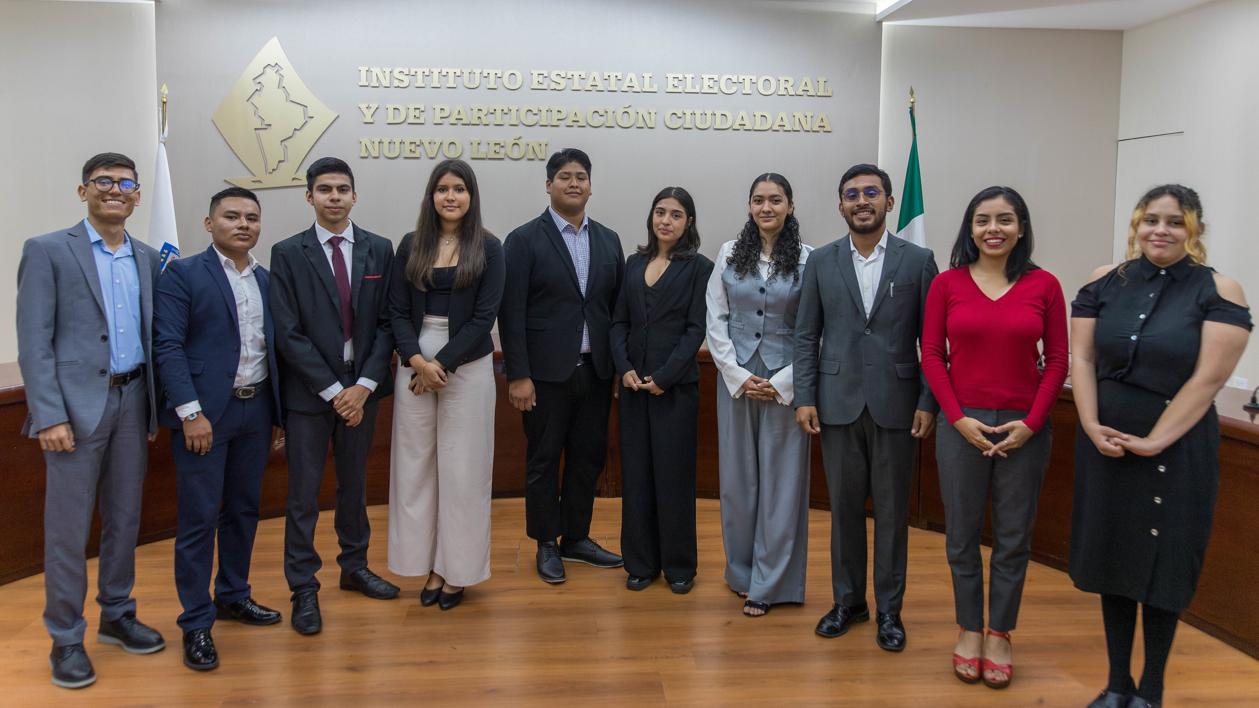 Celebra IEEPCNL concurso de oratoria con juventudes