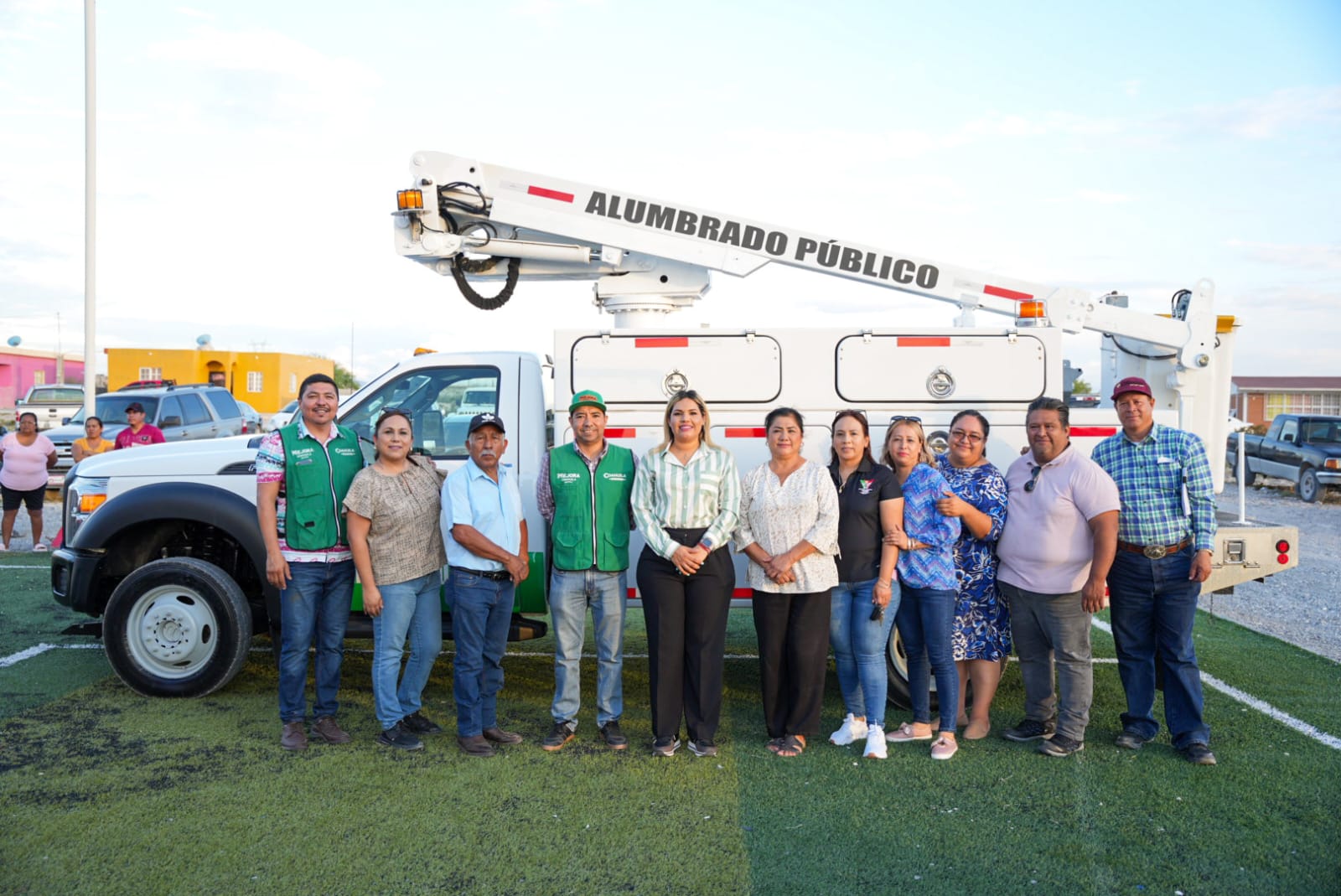 Arranca Yesica Sifuentes programa “Iluminando Castaños” Arranca Yesica Sifuentes programa “Iluminando Castaños”