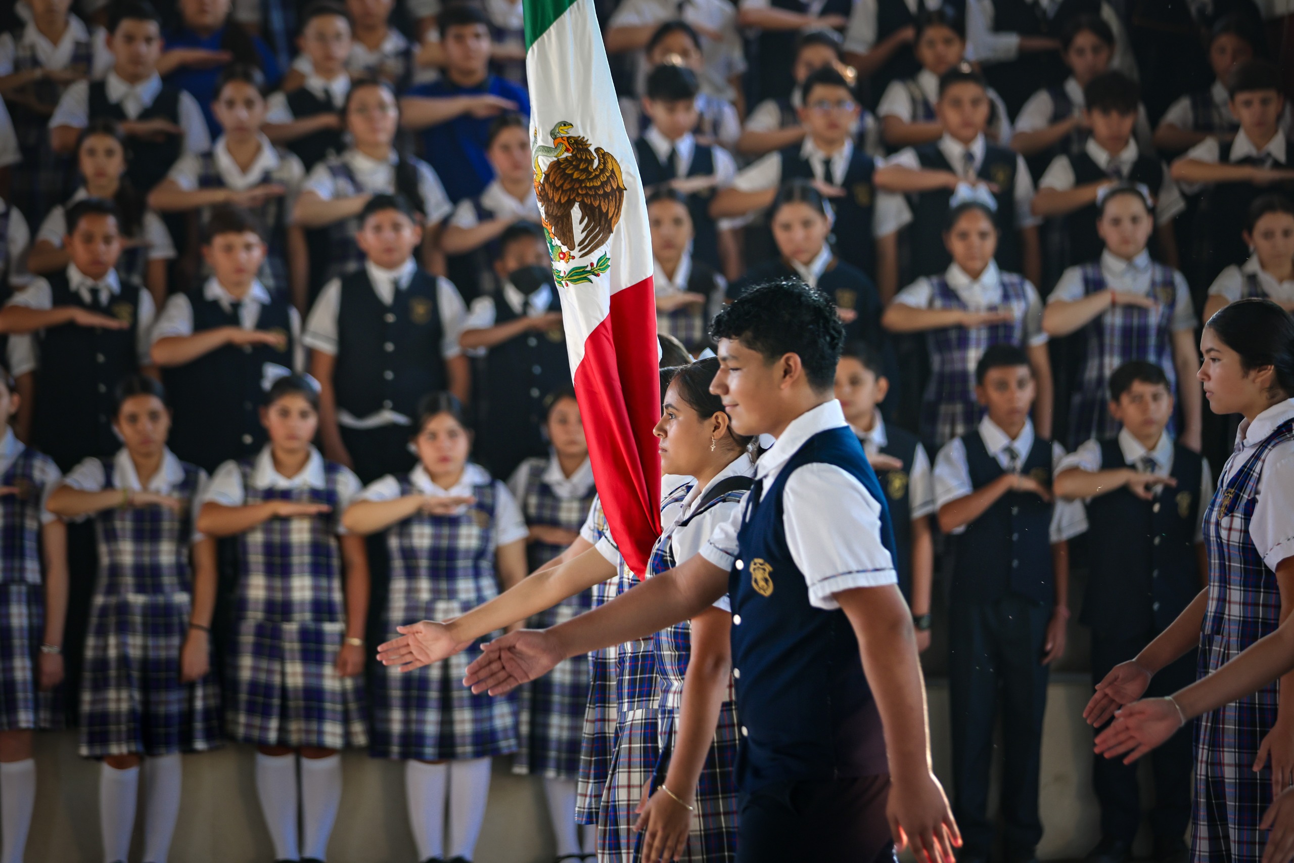 Destaca David de la Peña regreso seguro a clases en Santiago con el arranque de más de 108 planteles educativos Destaca David de la Peña regreso seguro a clases en Santiago con el arranque de más de 108 planteles educativos
