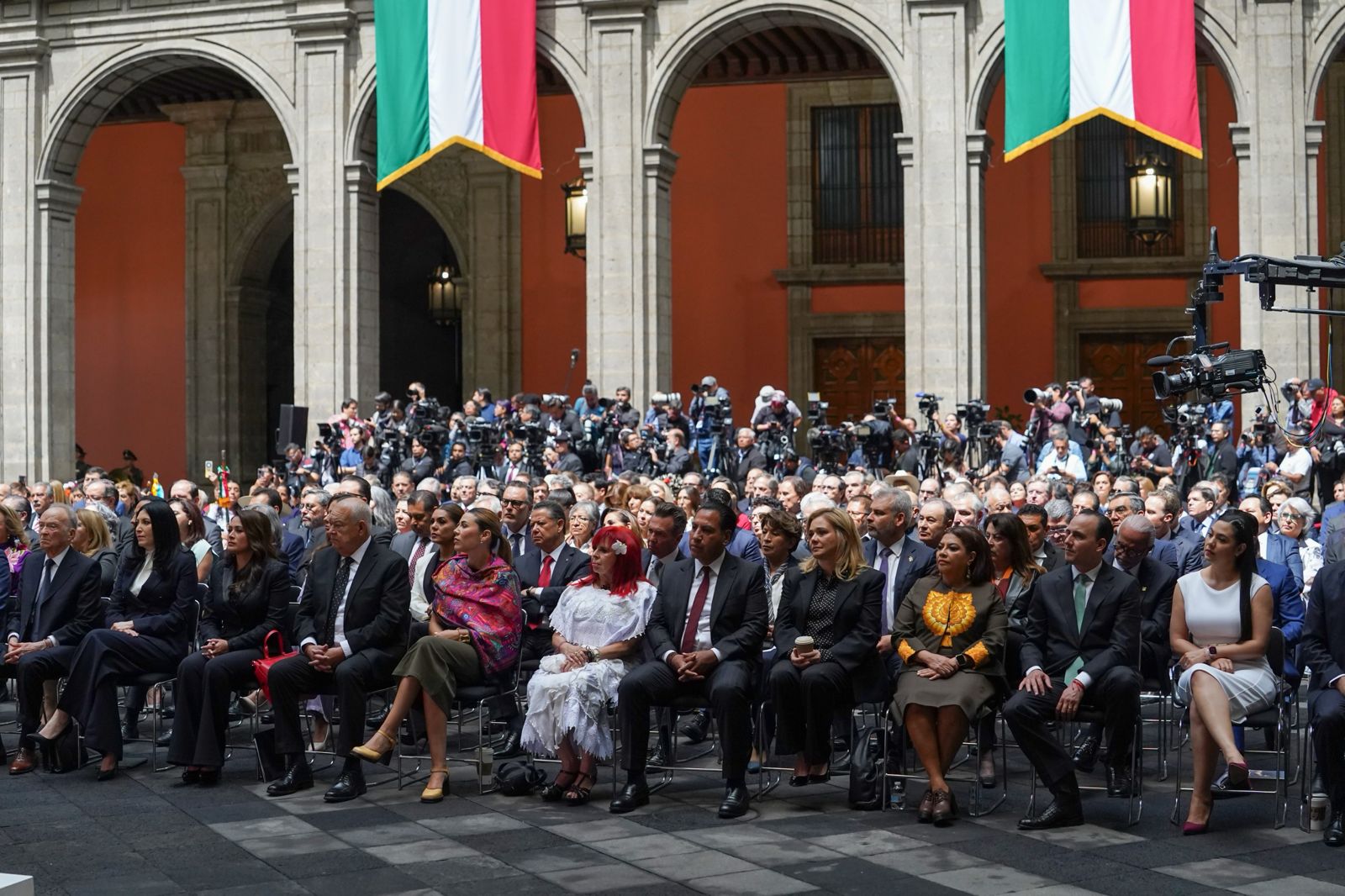 Asiste Américo Villarreal al Primer Informe de la presidenta Claudia Sheinbaum