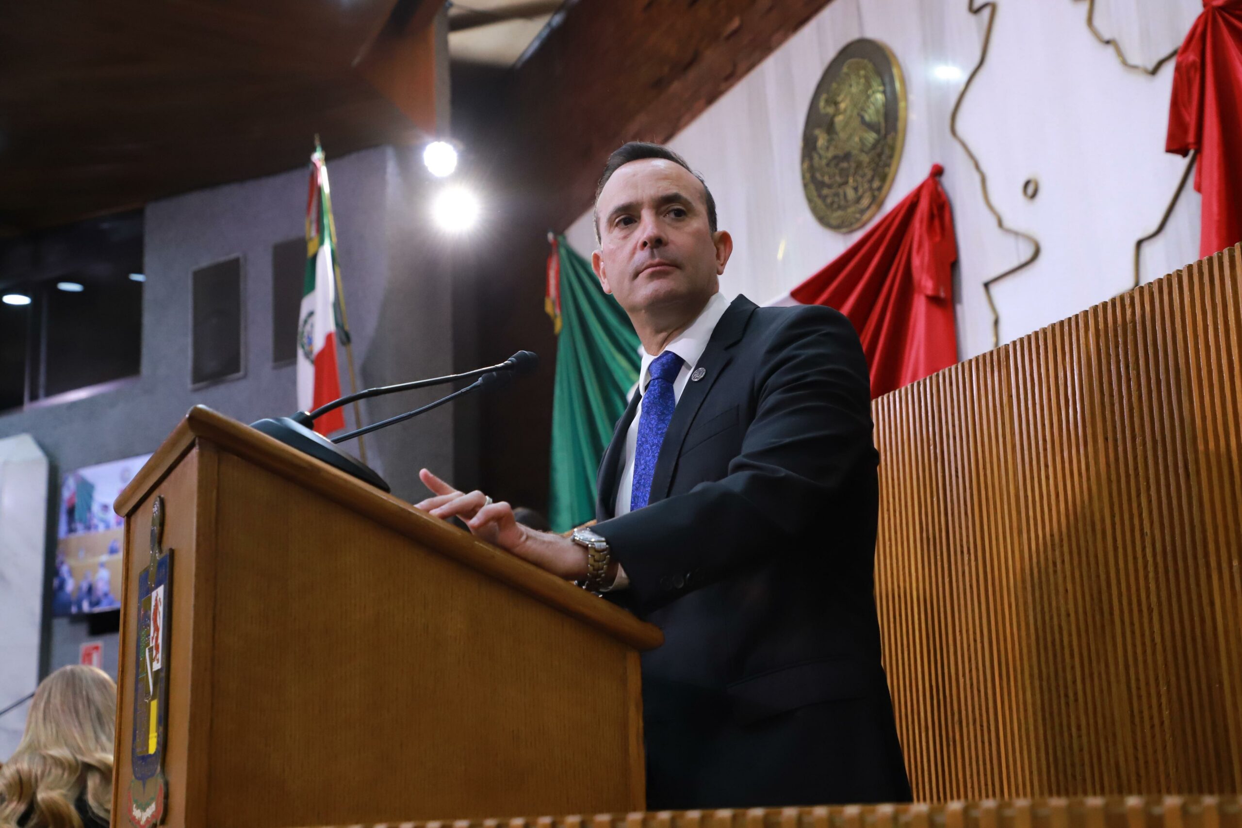 Iniciamos con el pie derecho construyendo consensos: Carlos de la Fuente Iniciamos con el pie derecho construyendo consensos: Carlos de la Fuente