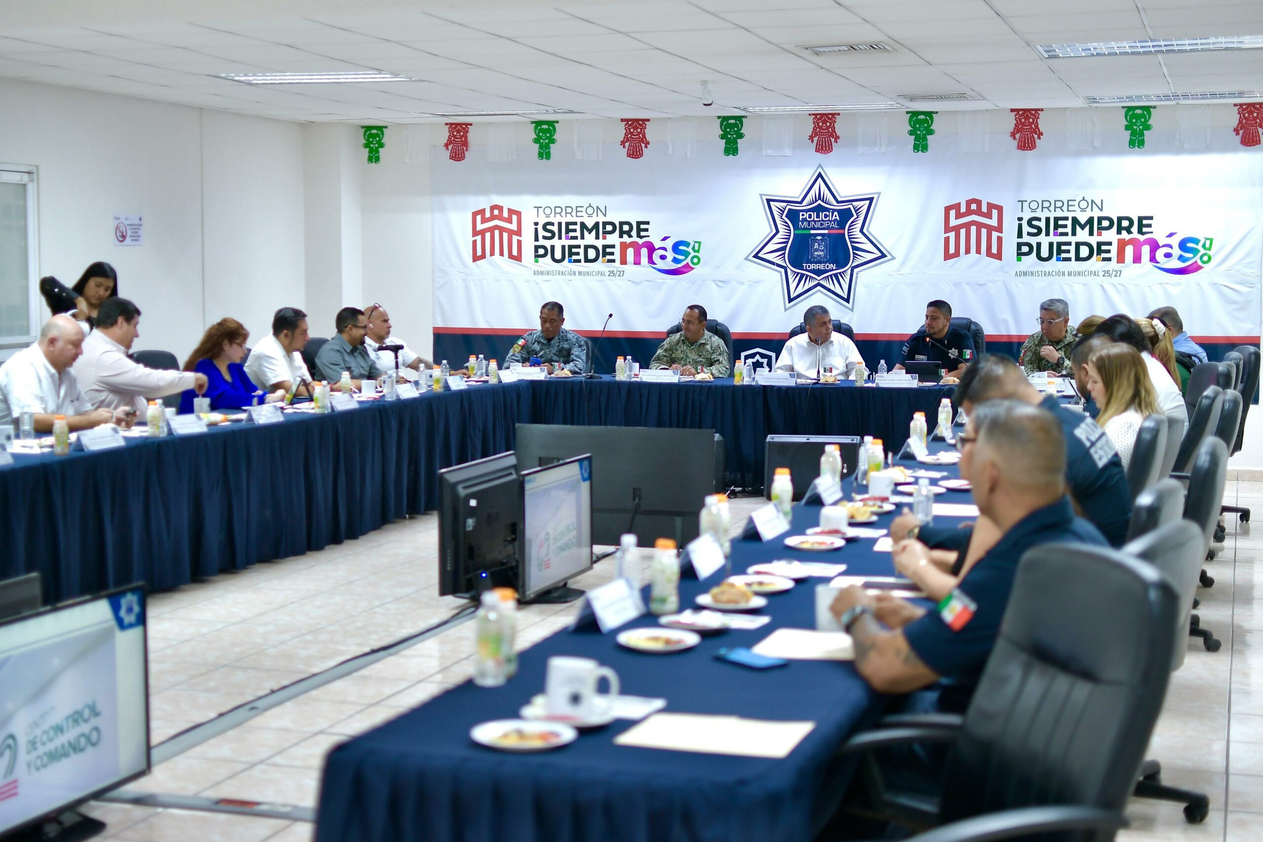 Revisan operativos de seguridad para el arranque de la Feria de Torreón Revisan operativos de seguridad para el arranque de la Feria de Torreón