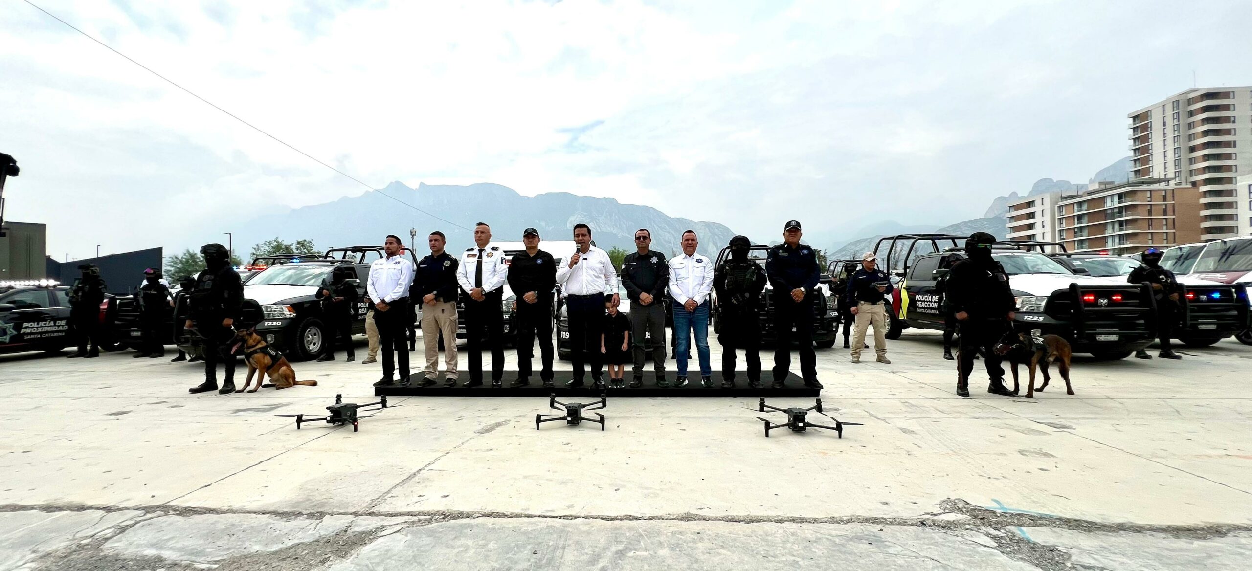 Presenta Jesús Nava nuevas unidades en seguridad Presenta Jesús Nava nuevas unidades en seguridad