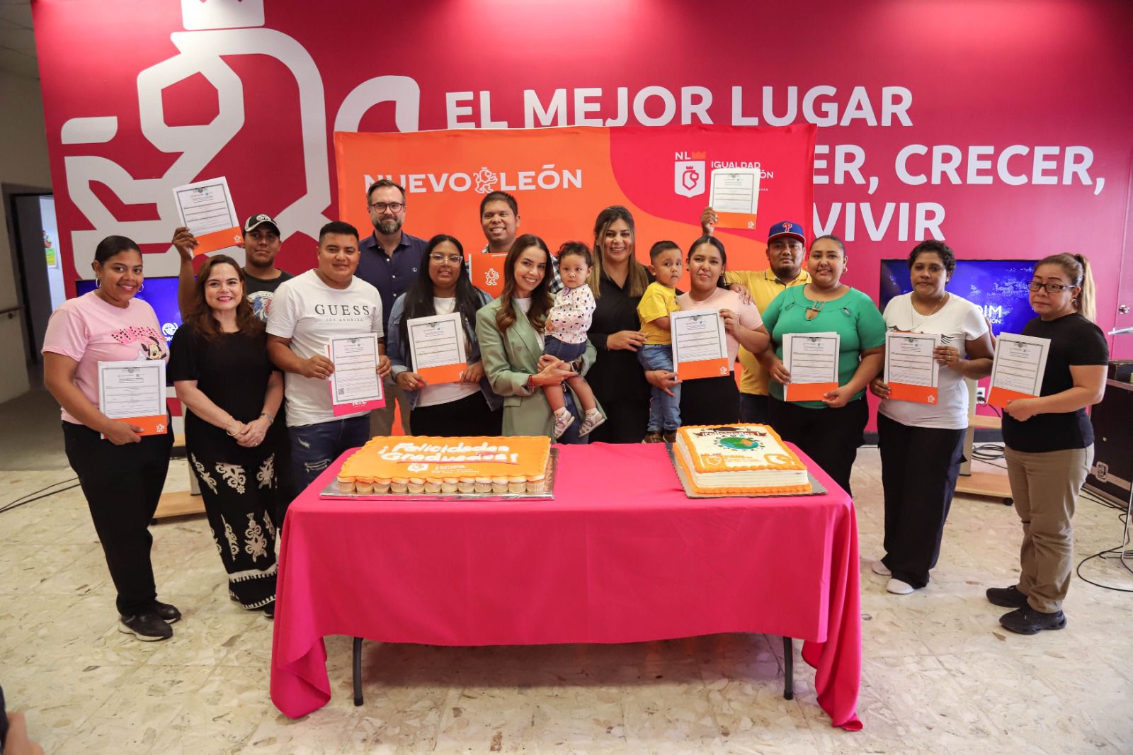 Entrega Igualdad e Inclusión certificados de primaria a personas migrantes Entrega Igualdad e Inclusión certificados de primaria a personas migrantes