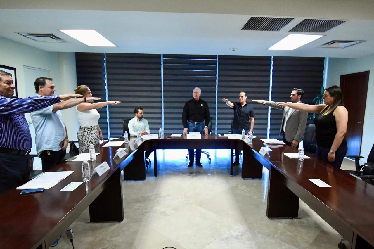 Román Cepeda toma protesta a los integrantes de la Junta Catastral Municipal 2025