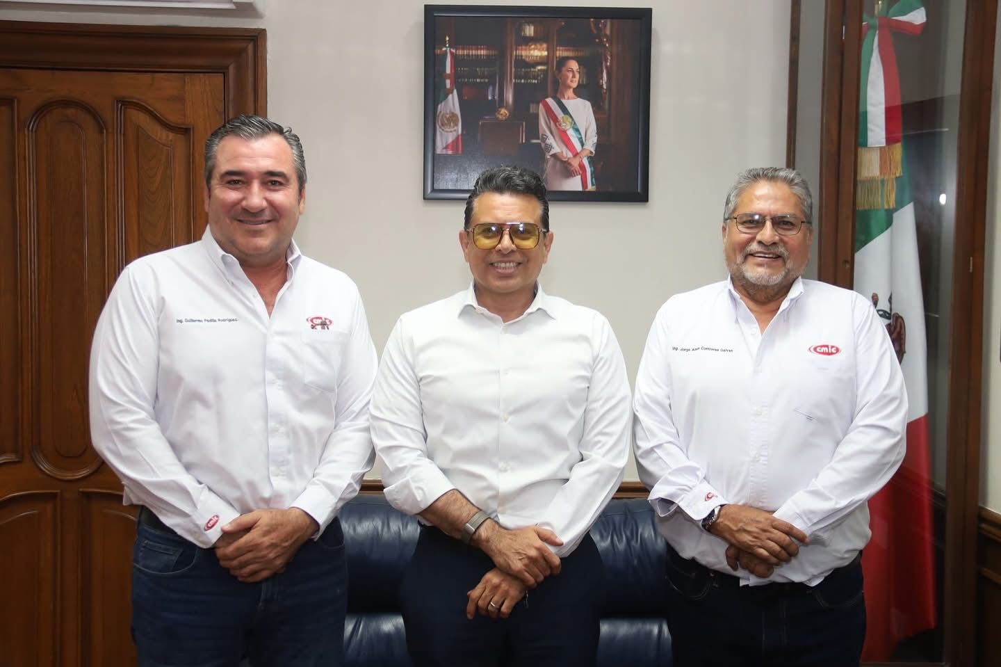 Constructores reconocen trabajo de transformación de Lalo Gattás en Victoria