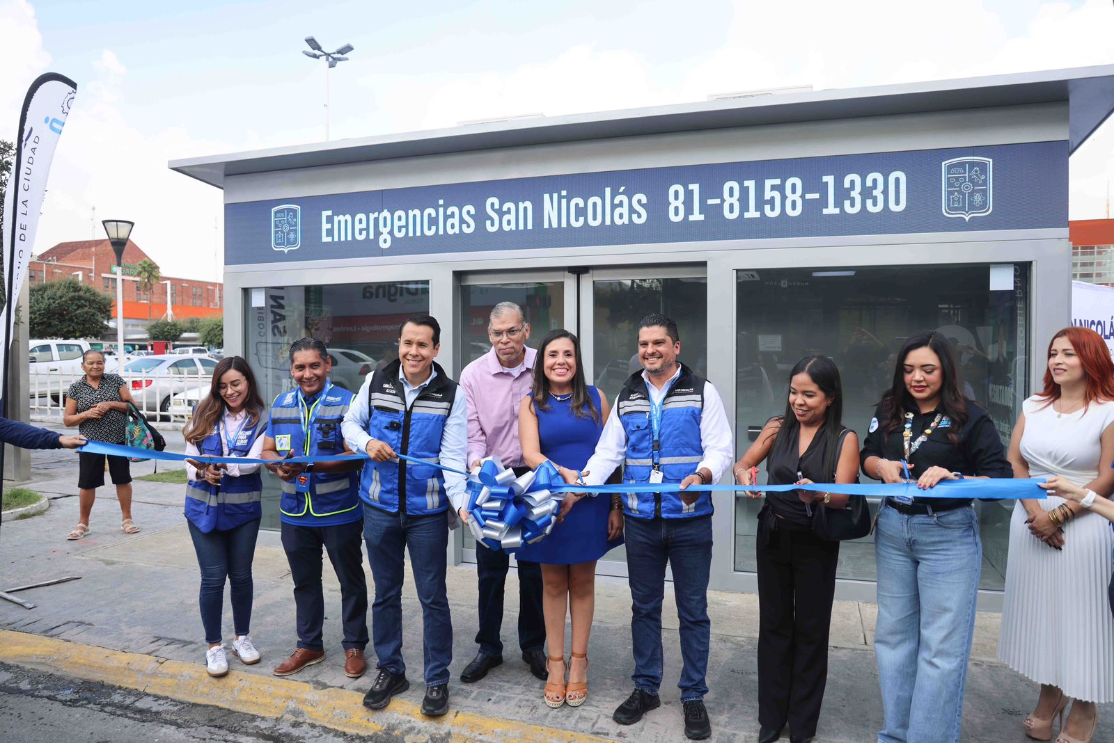 Instalan en San Nicolás módulo climatizado de parabús Instalan en San Nicolás módulo climatizado de parabús