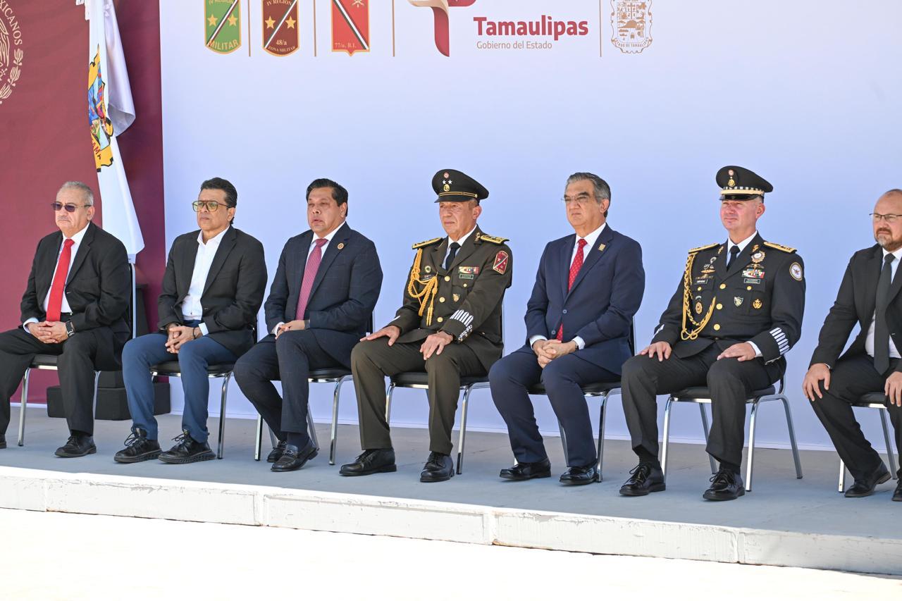 Participa Lalo Gattás junto al Gobernador en ceremonia cívico-militar en Victoria