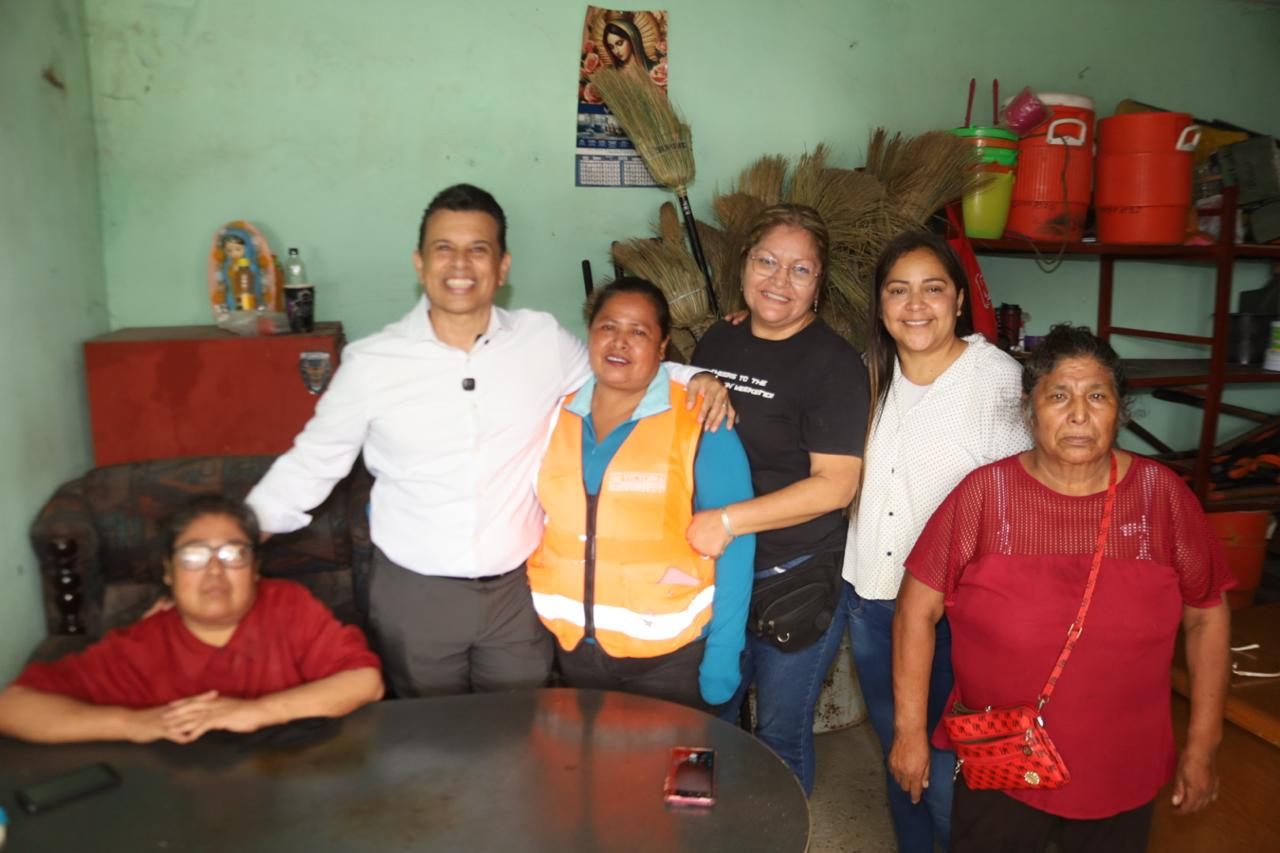 Reconoce Lalo Gattás labor de servicios públicos Reconoce Lalo Gattás labor de servicios públicos