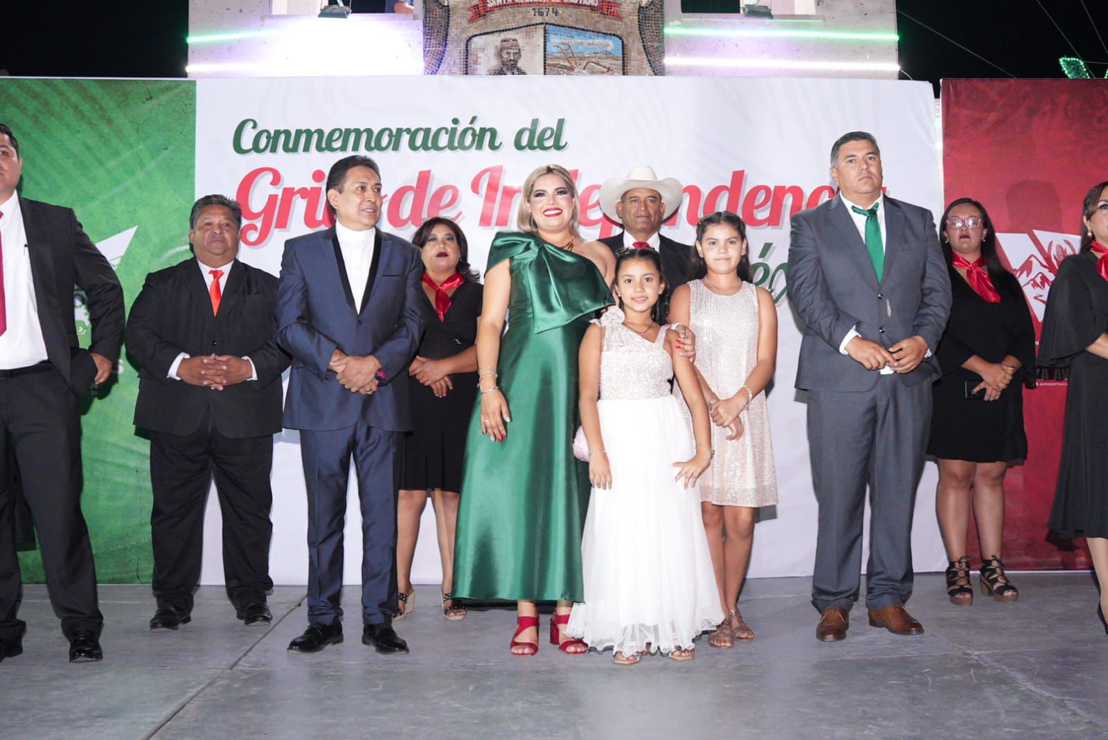Con gran espíritu patriótico, Yesica Sifuentes da Grito de Independencia en Castaños
