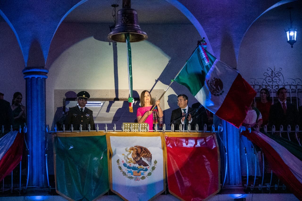 Frontera da el Grito de Independencia al lado de su primera alcaldesa
