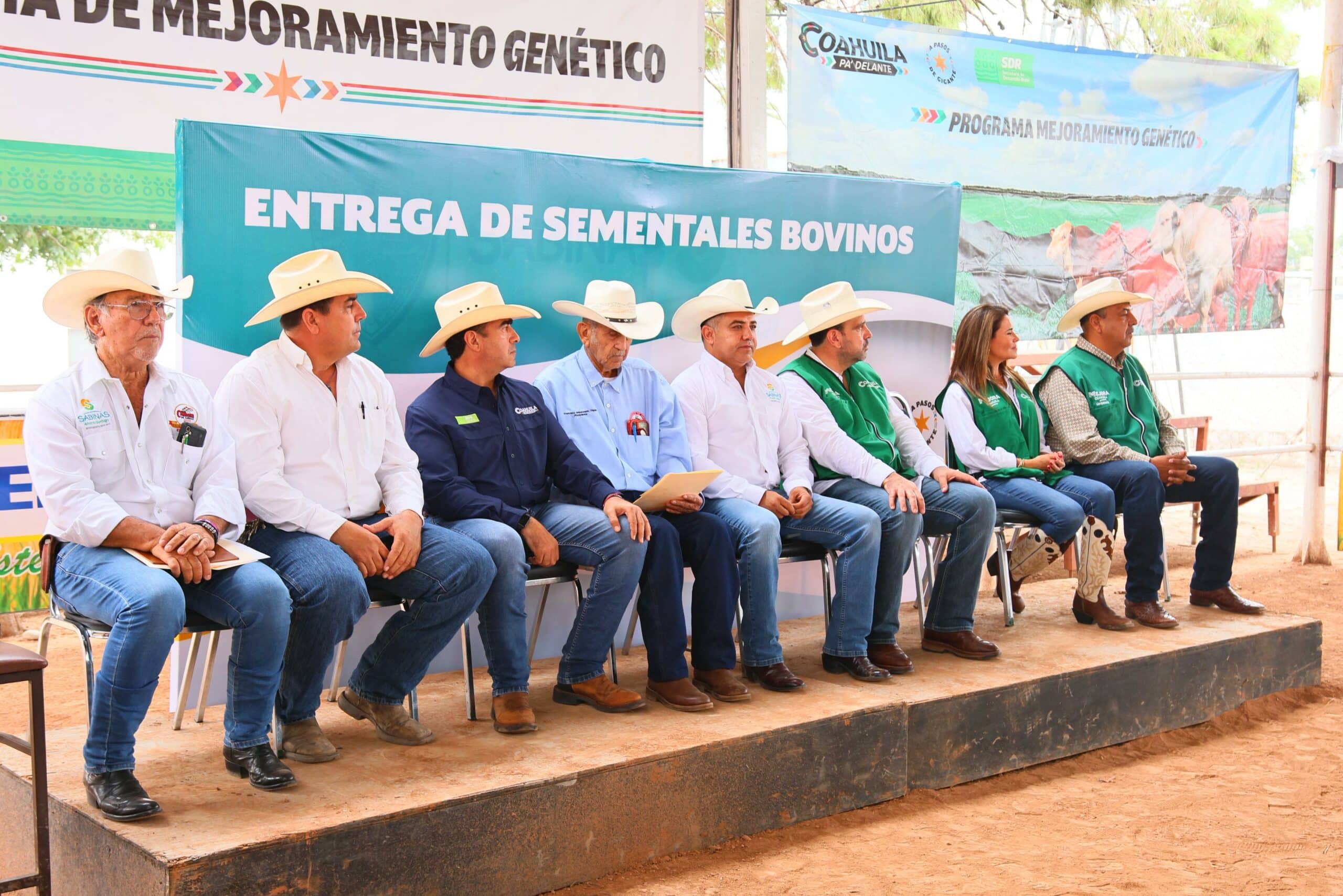 Alcalde José Feliciano Díaz Iribarren refuerza apoyo al campo sabinense con subsidio de 10 mil pesos a productores ganaderos