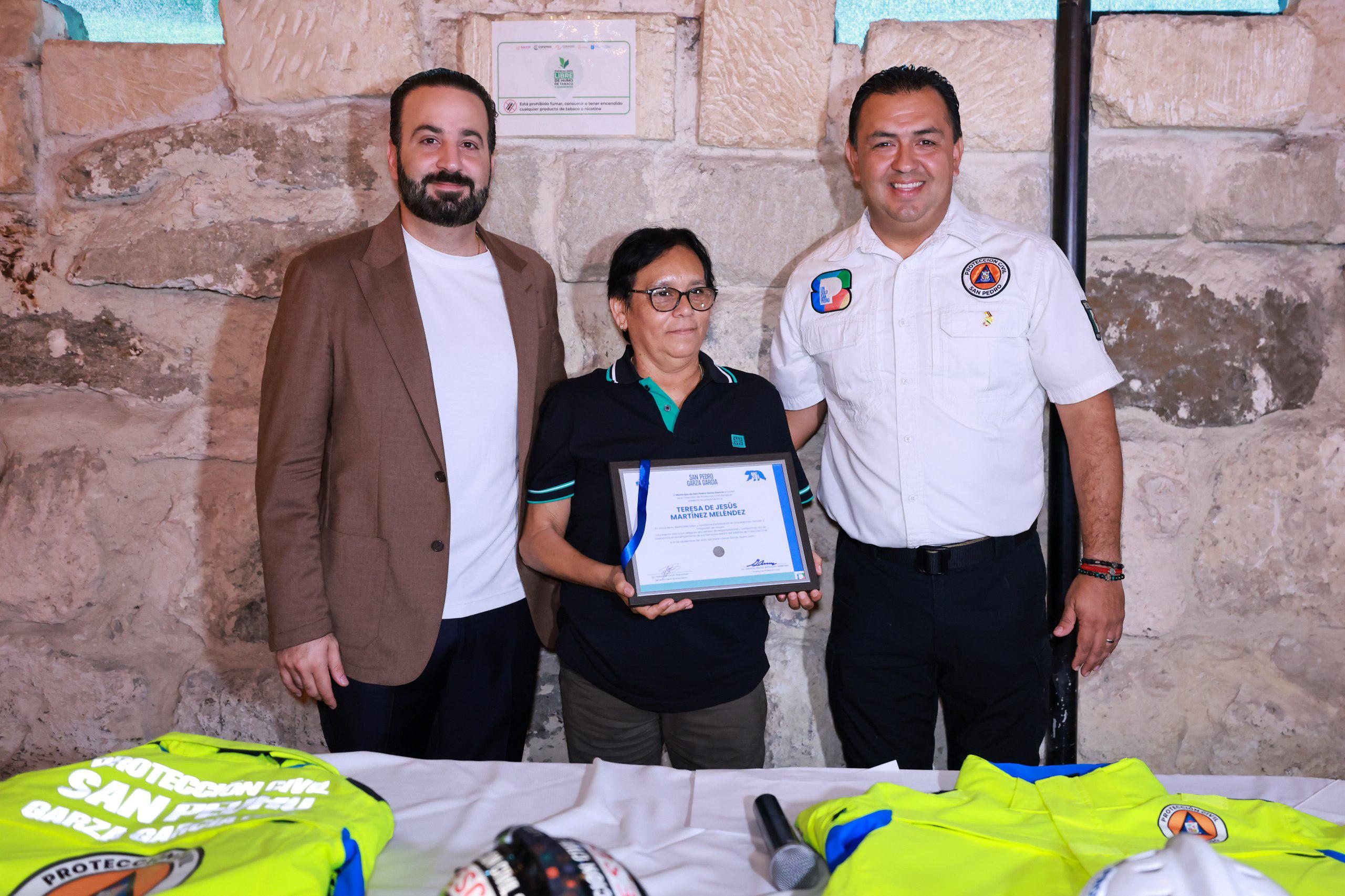 Reconoce San Pedro a rescatistas de Protección Civil
