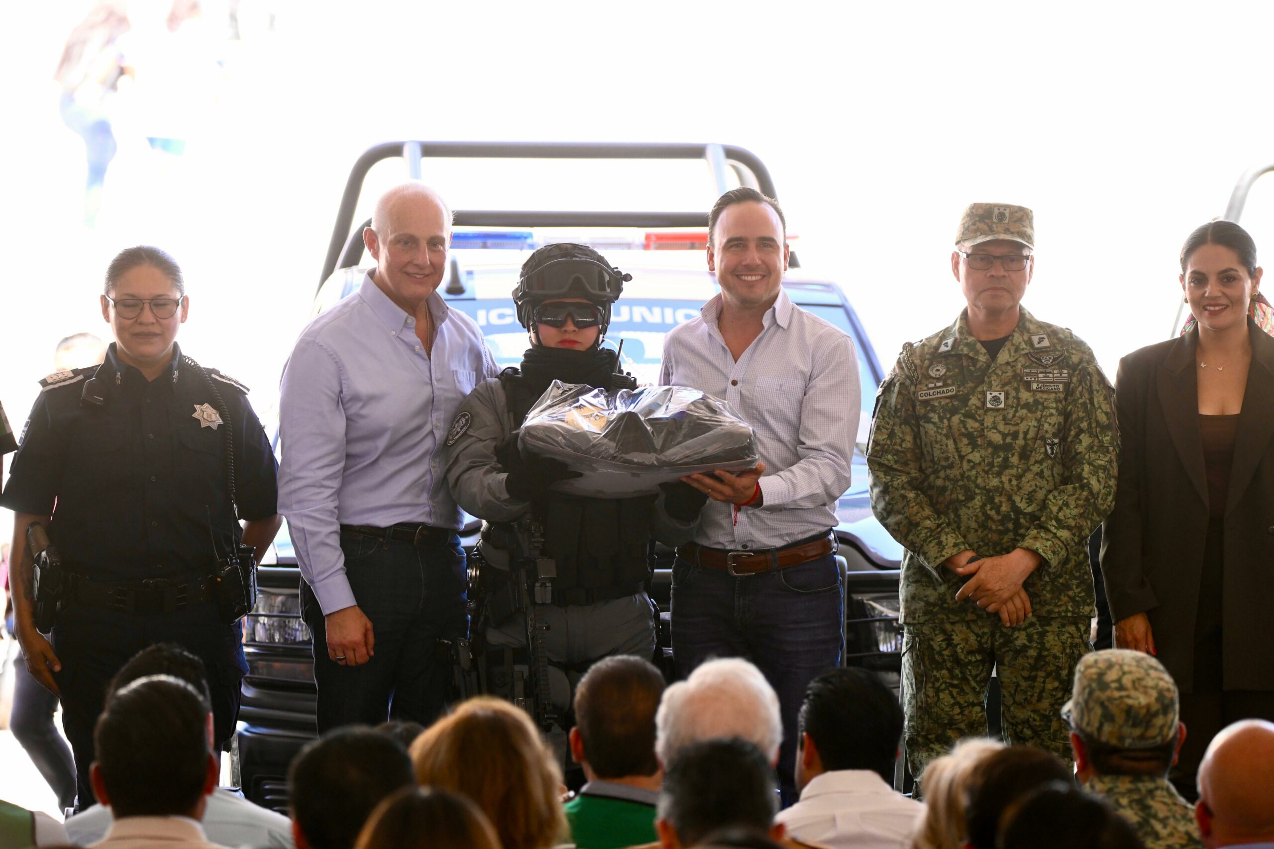 Entregan patrullas, equipamiento y uniformes; también inicia la Academia de Policía