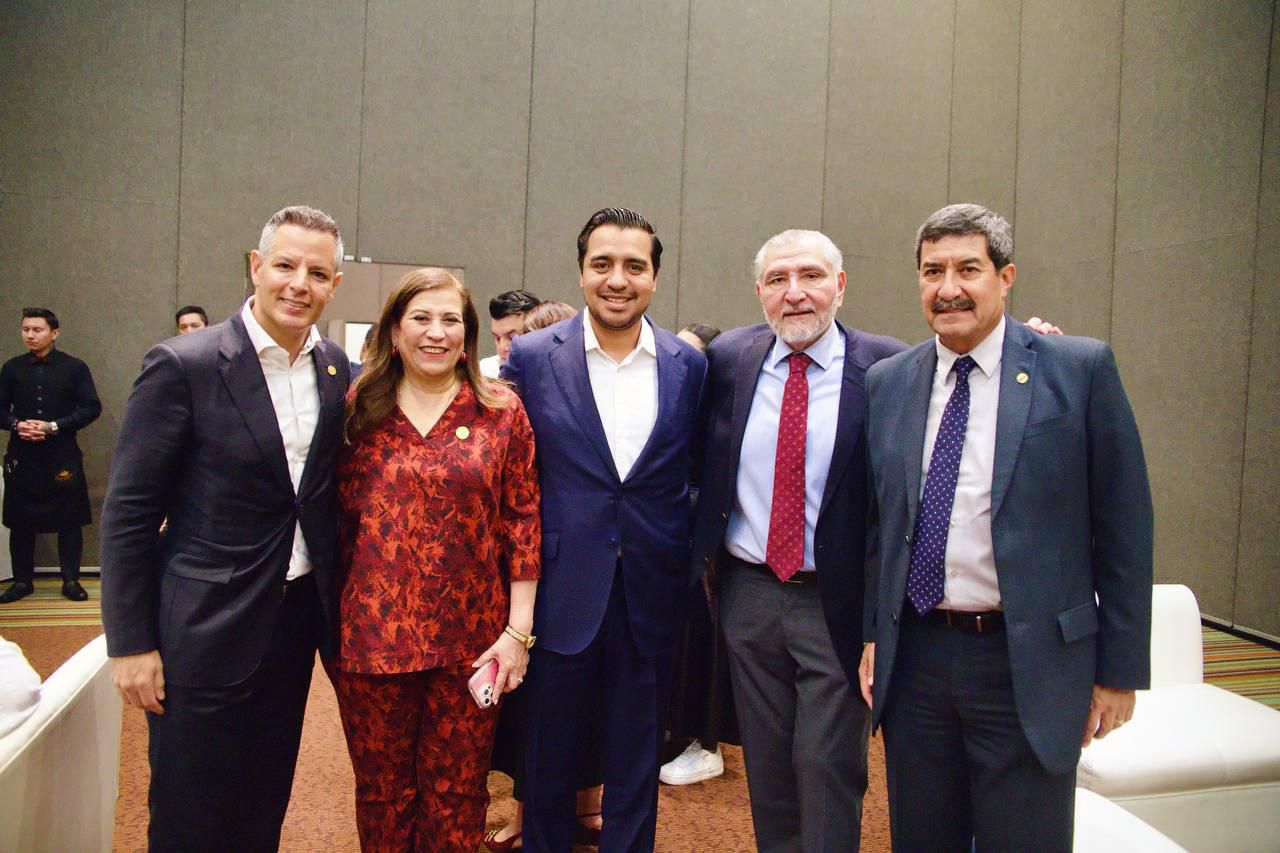 Acude Jesús Nava a informe en el Senado