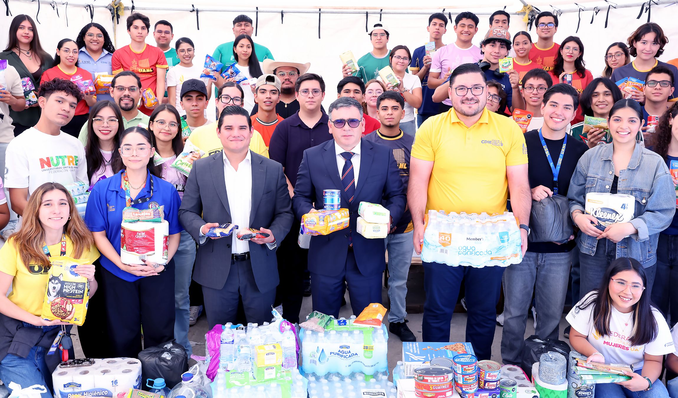 UANL activa campaña “Mano Cadena” para damnificados UANL activa campaña “Mano Cadena” para damnificados