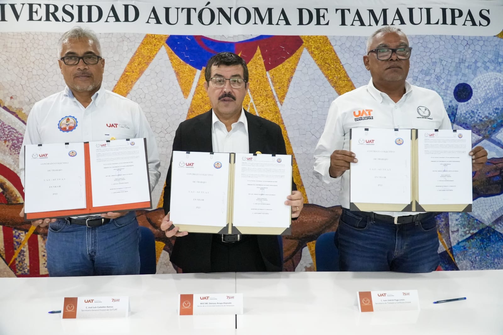 Concreta la UAT acuerdos en beneficio de sus trabajadores Concreta la UAT acuerdos en beneficio de sus trabajadores