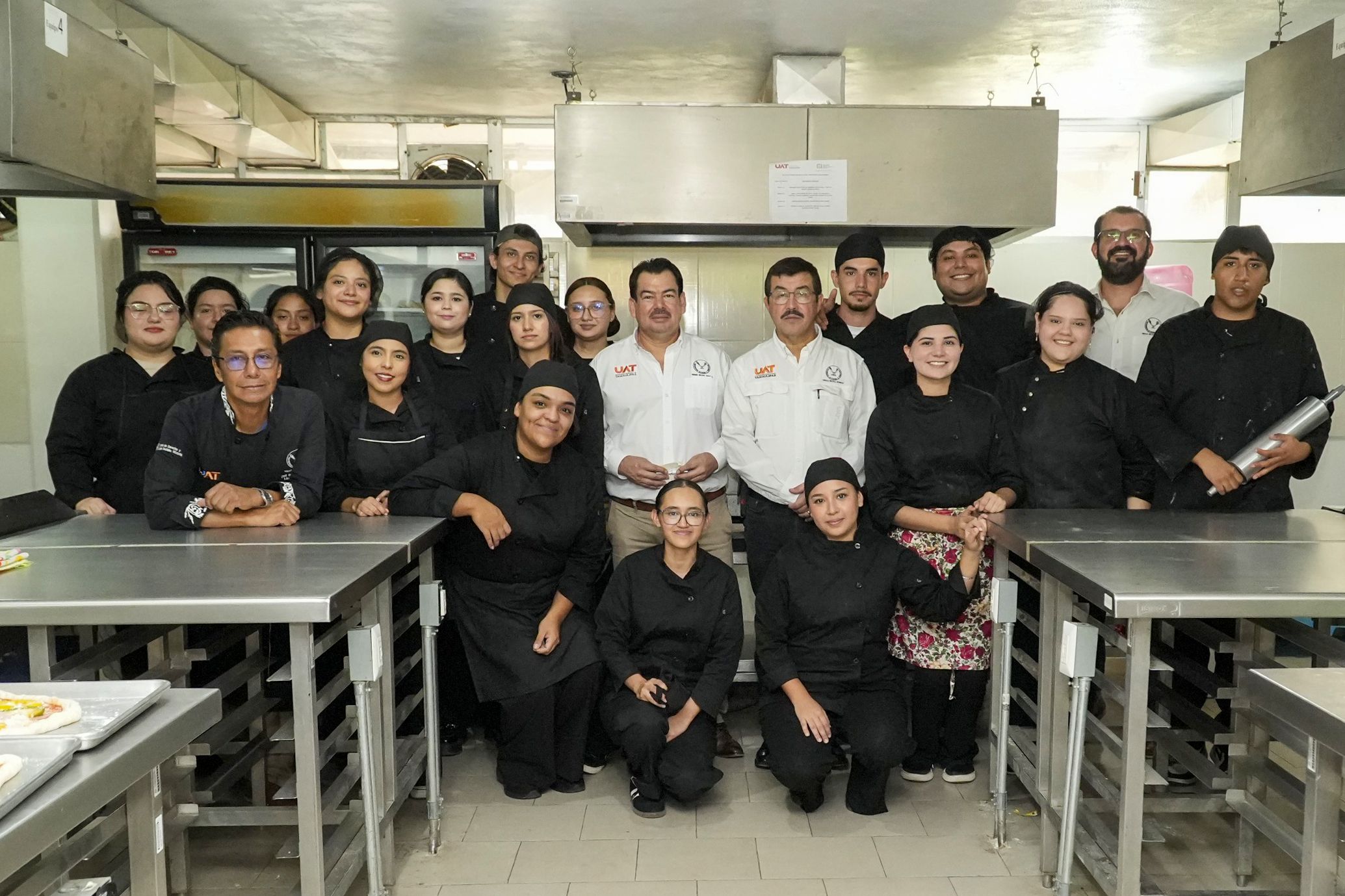 Comparte el rector logros y proyectos con estudiantes de la Facultad de Derecho Victoria Comparte el rector logros y proyectos con estudiantes de la Facultad de Derecho Victoria
