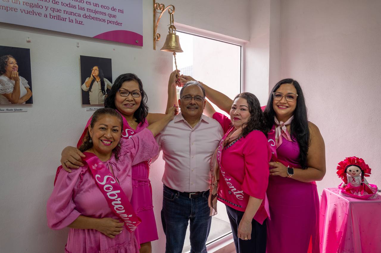 “Suenan” en casa Rosa Campanas de la Vida; honran a sobrevivientes de cáncer de mama “Suenan” en casa Rosa Campanas de la Vida; honran a sobrevivientes de cáncer de mama