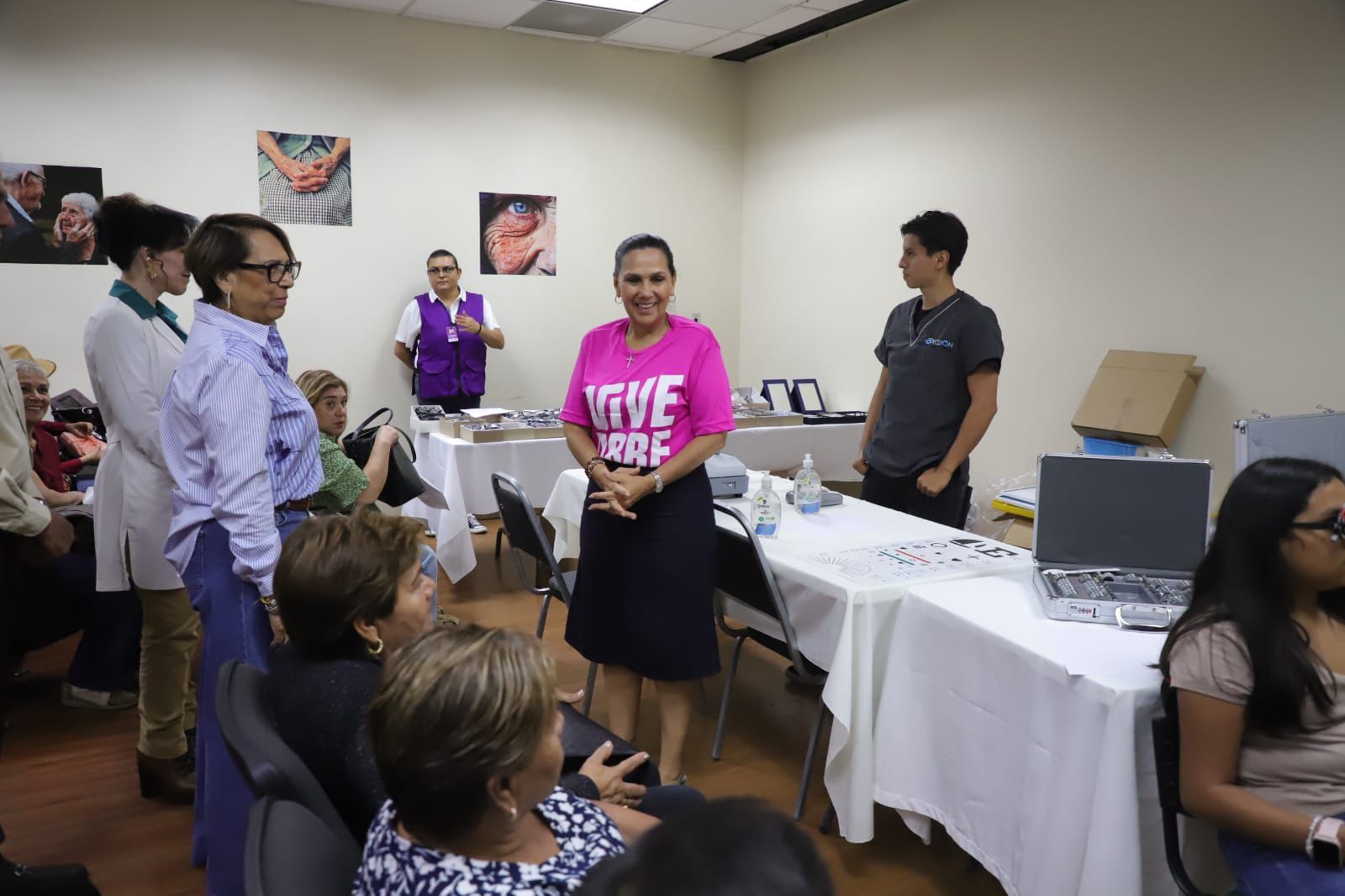Lleva DIF Coahuila gran programa de lentes