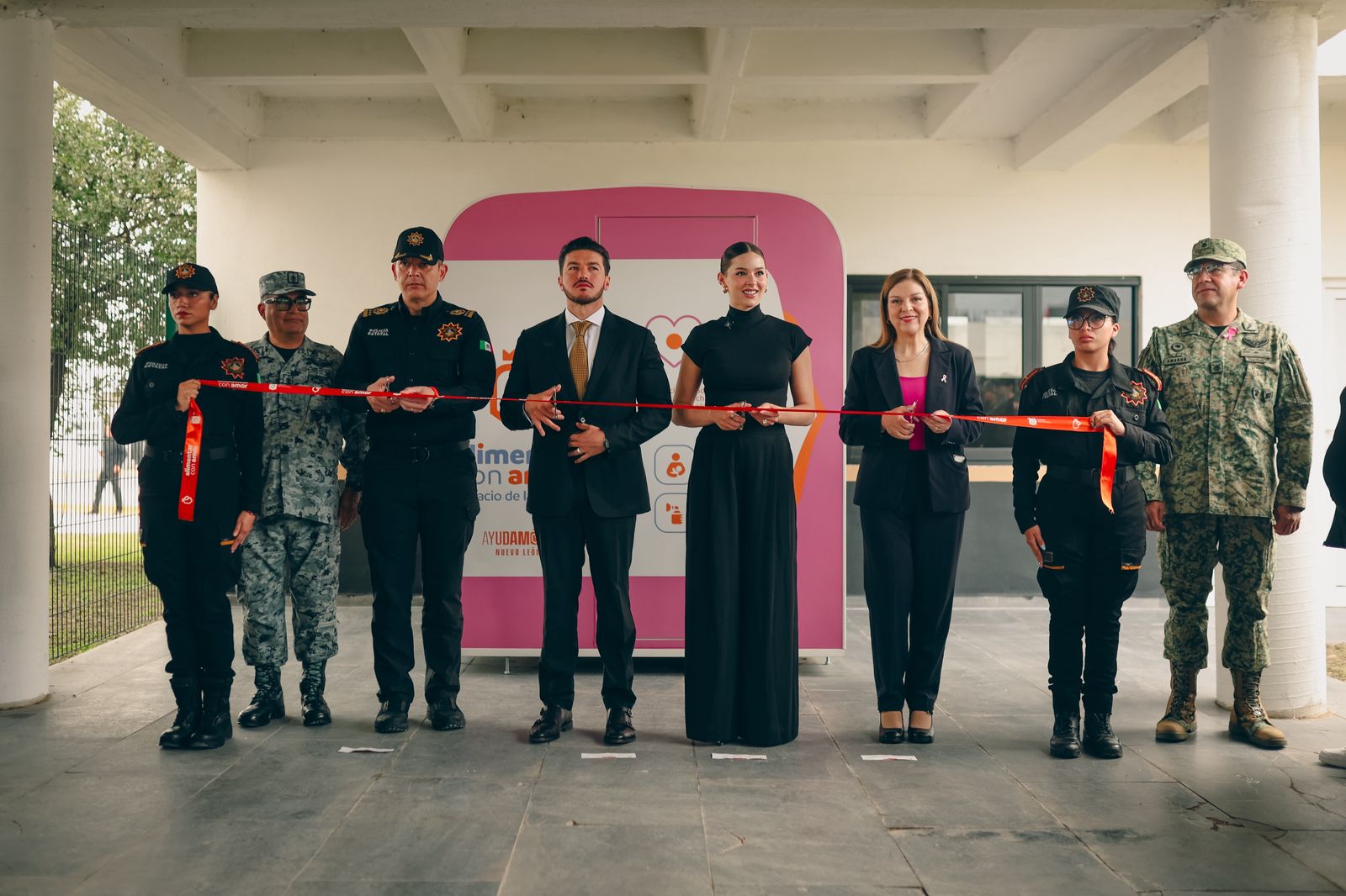 Inaugura Mariana Rodríguez lactario 117 en Campo Policial 1 de Fuerza Civil Inaugura Mariana Rodríguez lactario 117 en Campo Policial 1 de Fuerza Civil
