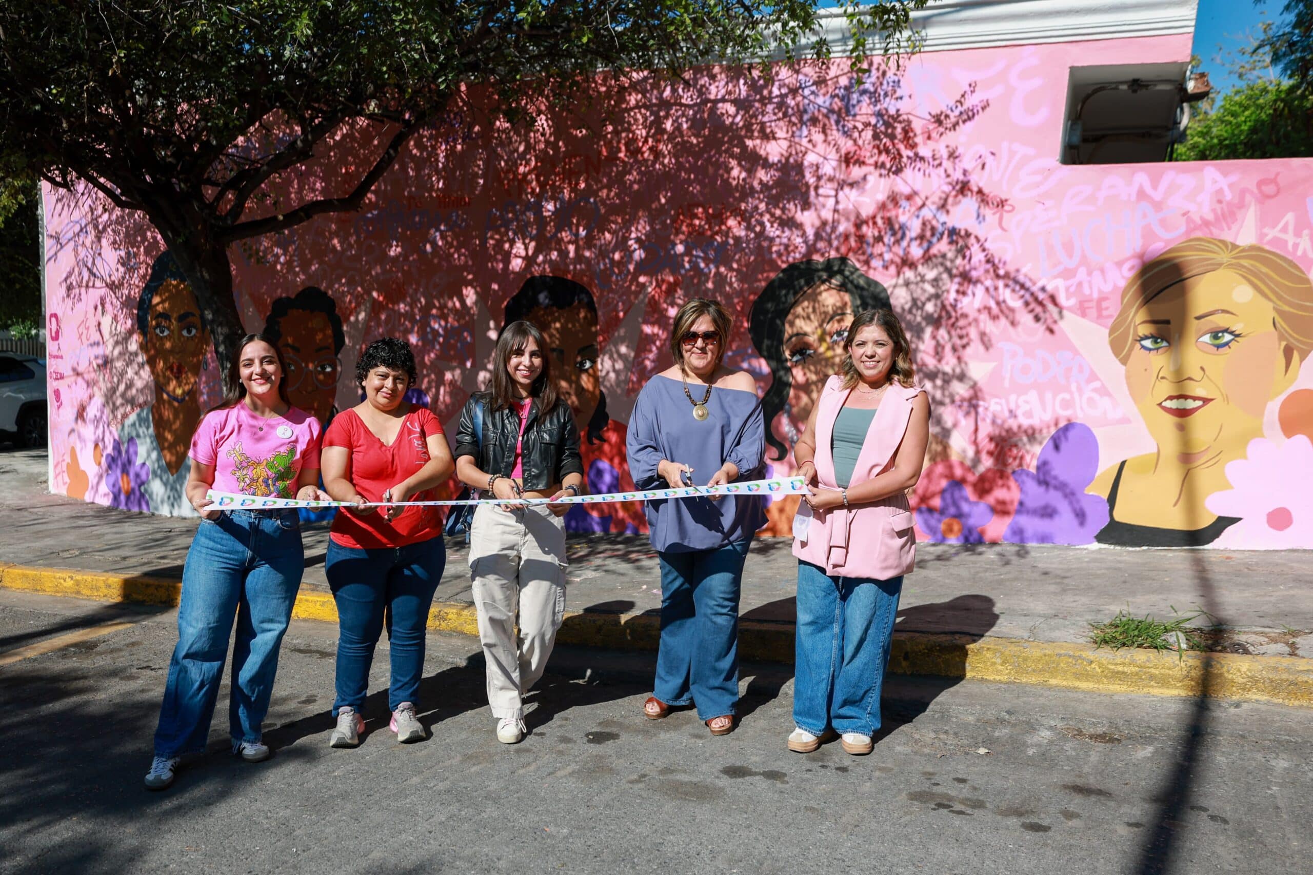 Inaugura San Pedro mural “Por la Vida” en la Semana Rosa de prevención del cáncer de mama Inaugura San Pedro mural “Por la Vida” en la Semana Rosa de prevención del cáncer de mama