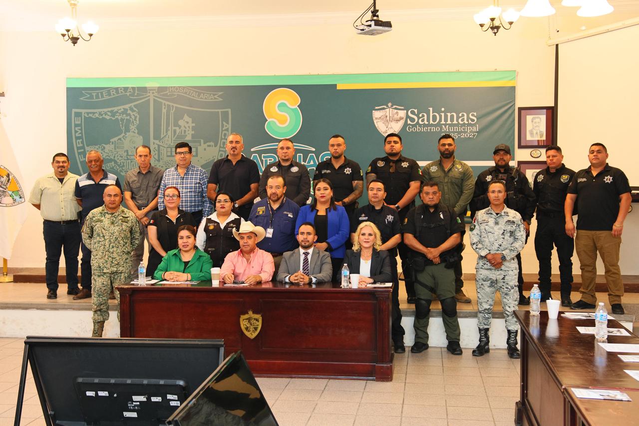 Chano Díaz trabaja en unidad con el gobernador Manolo Jiménez por la tranquilidad de los sabinenses Chano Díaz trabaja en unidad con el gobernador Manolo Jiménez por la tranquilidad de los sabinenses