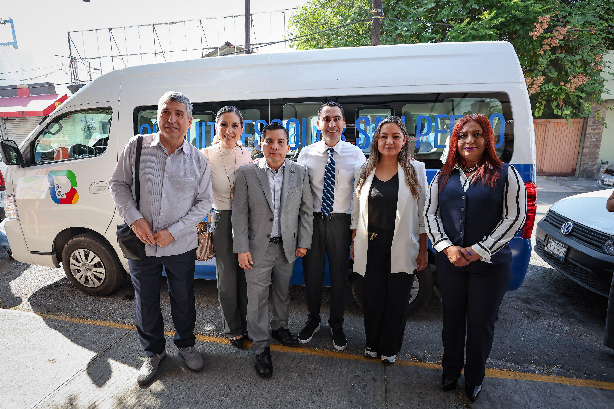 Suma San Pedro a dos escuelas públicas al programa de transporte escolar gratuito Suma San Pedro a dos escuelas públicas al programa de transporte escolar gratuito