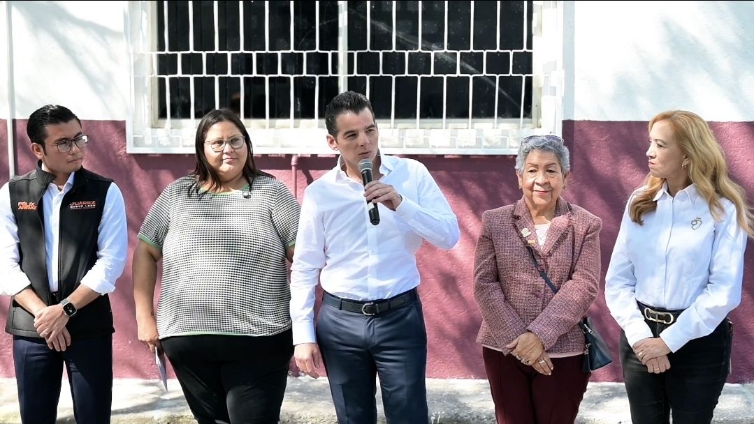 “Vamos a seguir trabajando para que las mujeres se sientan seguras y protegidas” Miguel Flores “Vamos a seguir trabajando para que las mujeres se sientan seguras y protegidas” Miguel Flores