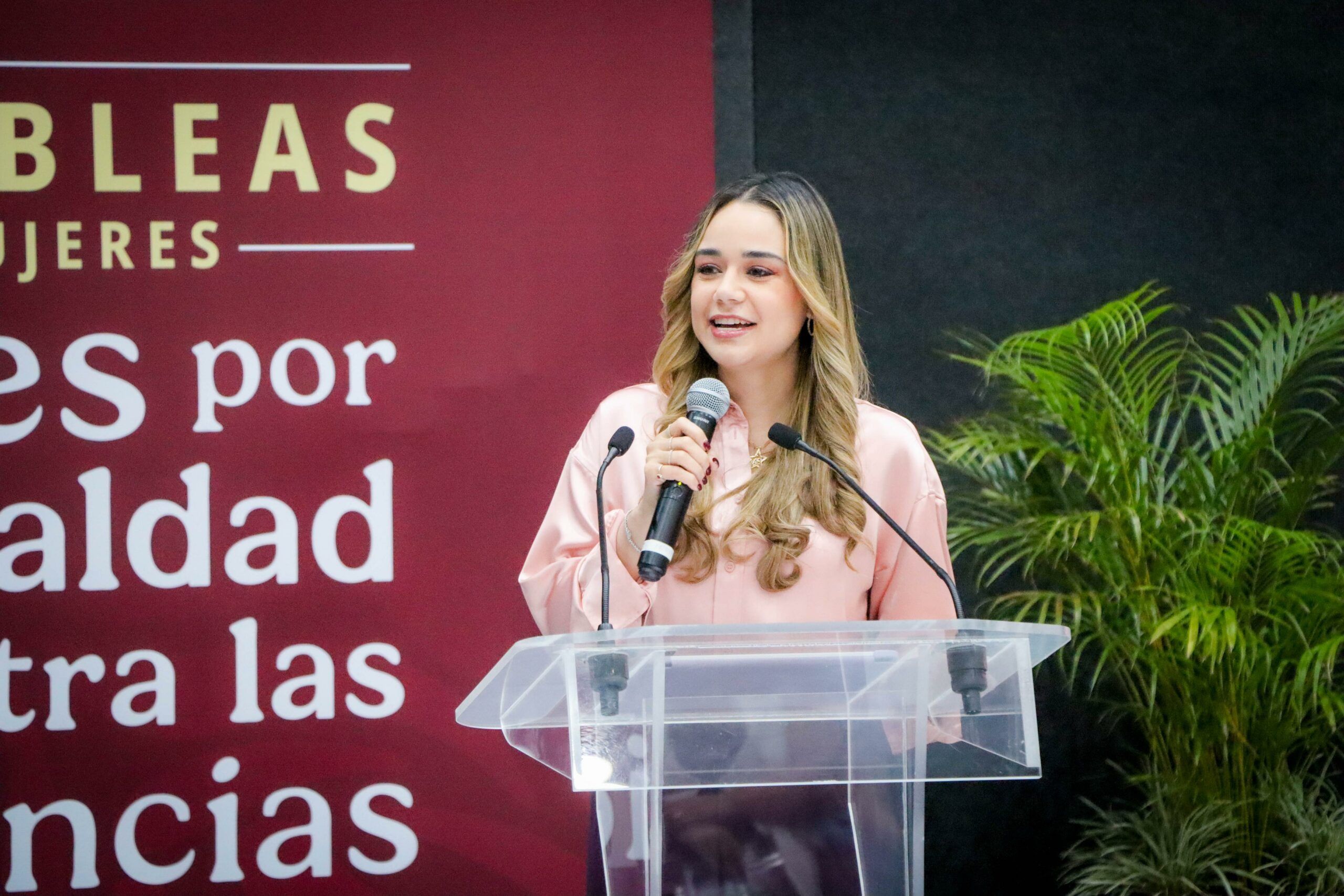 DIF Victoria participa en Asamblea de Mujeres “Voces por la Igualdad y contra las Violencias” DIF Victoria participa en Asamblea de Mujeres “Voces por la Igualdad y contra las Violencias”