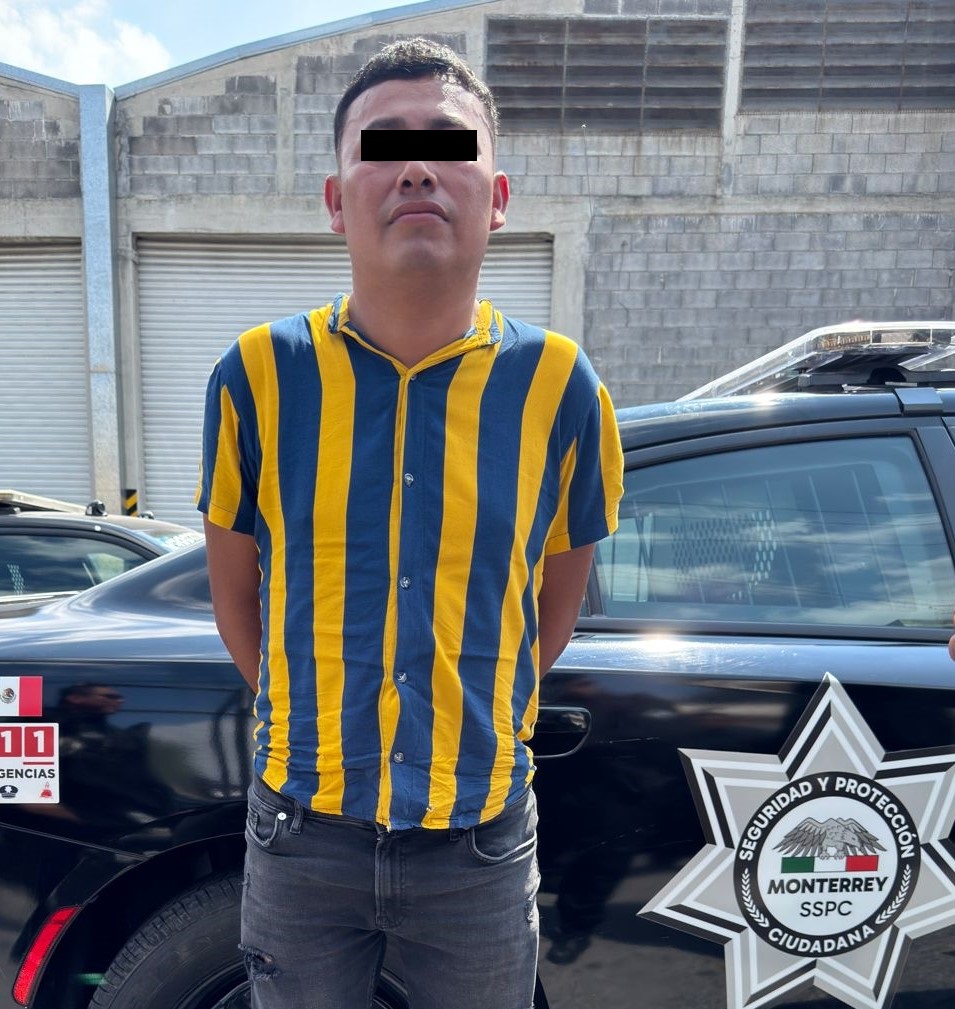Detiene Policía de Monterrey con mariguana y 48 cajas con cigarros