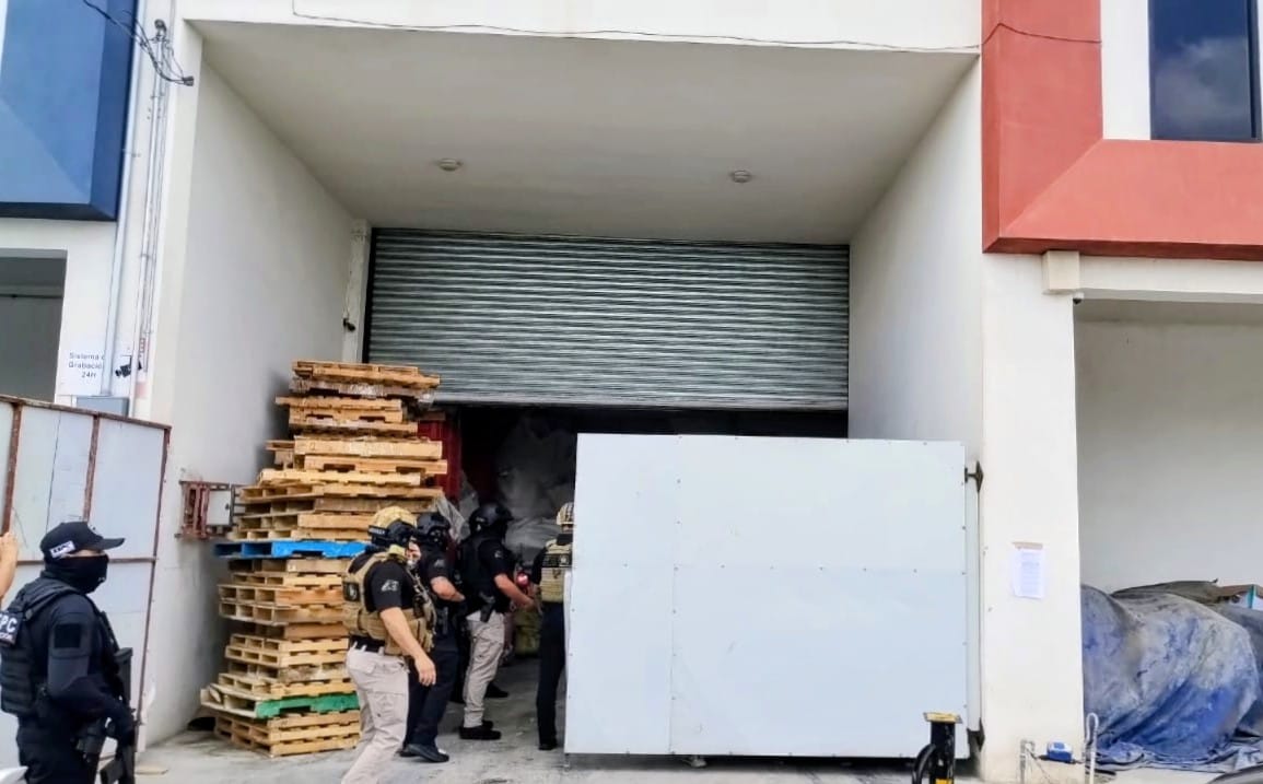 Vinculan a proceso a seis personas detenidas durante cateo en bodega de Escobedo Vinculan a proceso a seis personas detenidas durante cateo en bodega de Escobedo