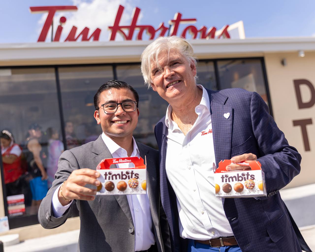 Juárez fortalece desarrollo económico con la llegada de Tim Hortons y Bodega Aurrera Juárez fortalece desarrollo económico con la llegada de Tim Hortons y Bodega Aurrera