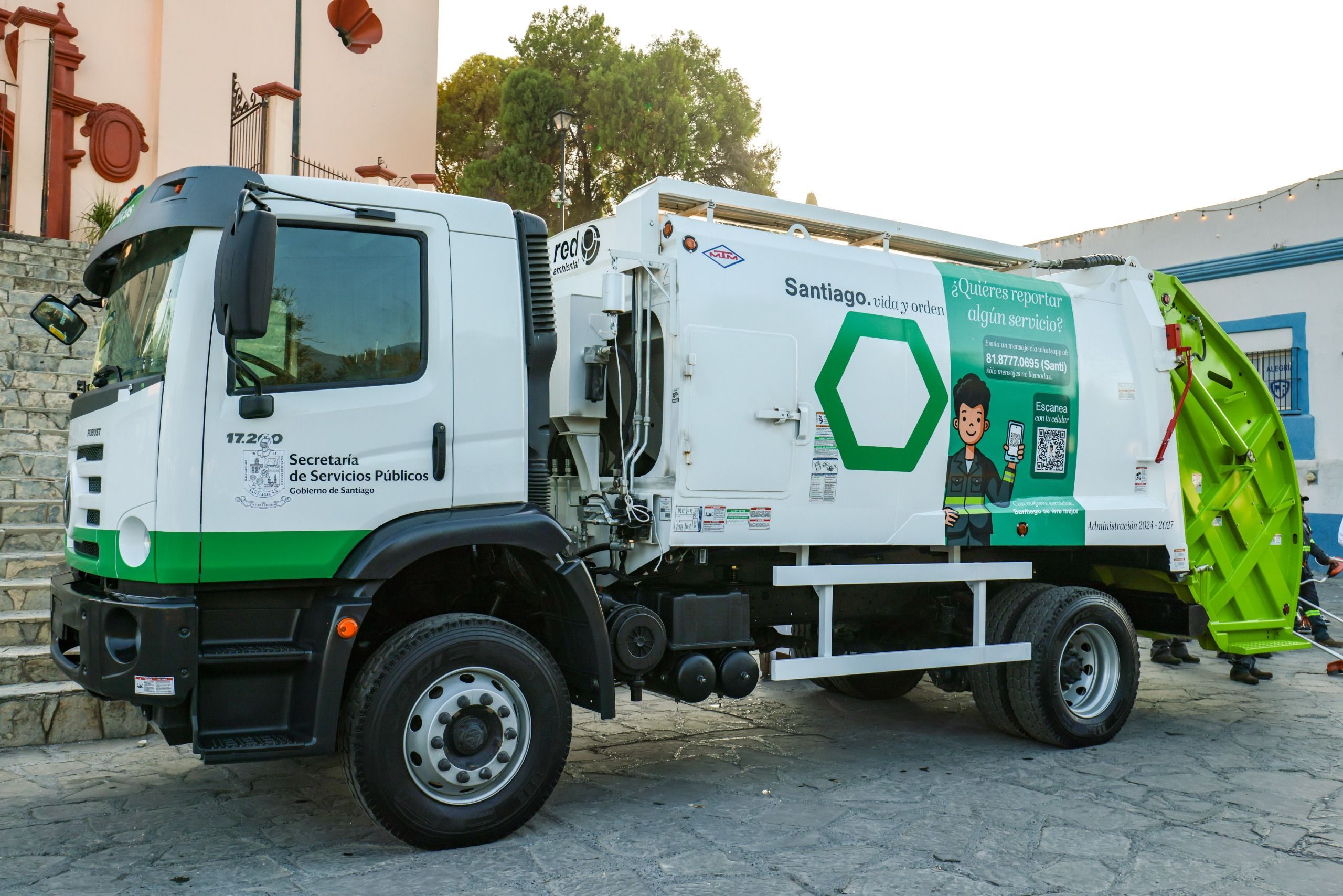 Fortalece David de la Peña equipamiento de servicios públicos con desbrozadoras y un camión de basura Fortalece David de la Peña equipamiento de servicios públicos con desbrozadoras y un camión de basura