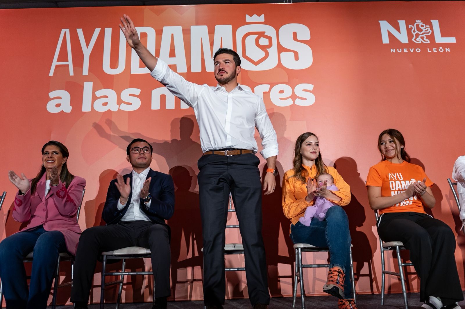 Impulsan Samuel García y Mariana Rodríguez programa “Ayudamos a las Mujeres” en Juárez Impulsan Samuel García y Mariana Rodríguez programa “Ayudamos a las Mujeres” en Juárez