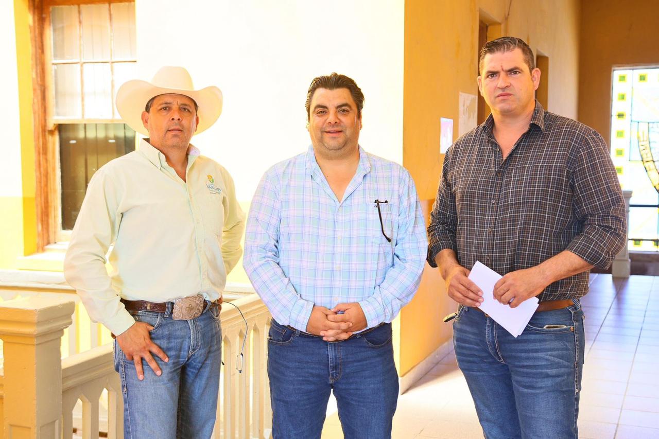 Chano Díaz impulsa reforestación y cuidado del medio ambiente en Sabinas Chano Díaz impulsa reforestación y cuidado del medio ambiente en Sabinas