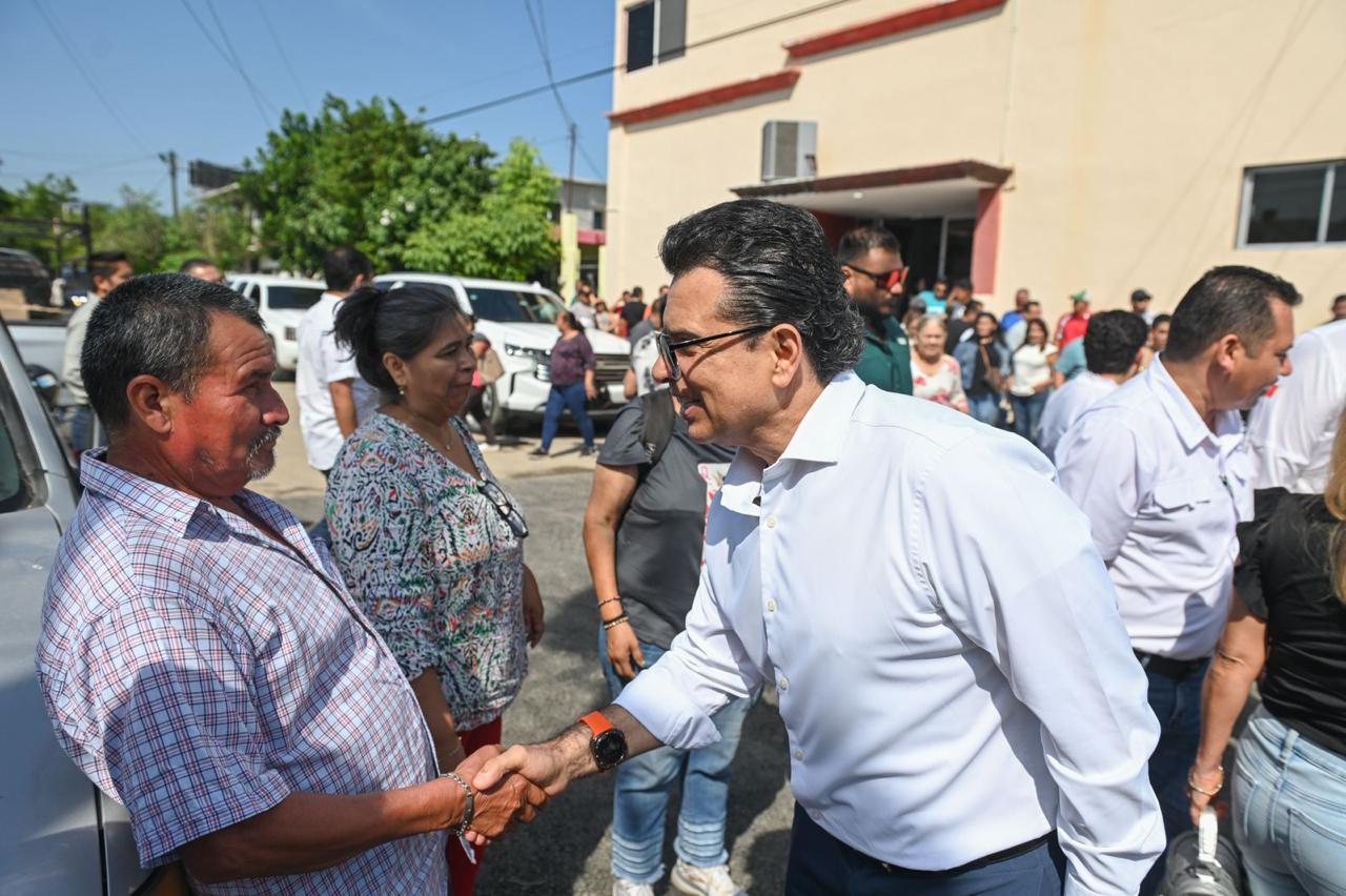 Cumple Lalo Gattás compromiso con vecinos de la Col. Tamaulipas Cumple Lalo Gattás compromiso con vecinos de la Col. Tamaulipas