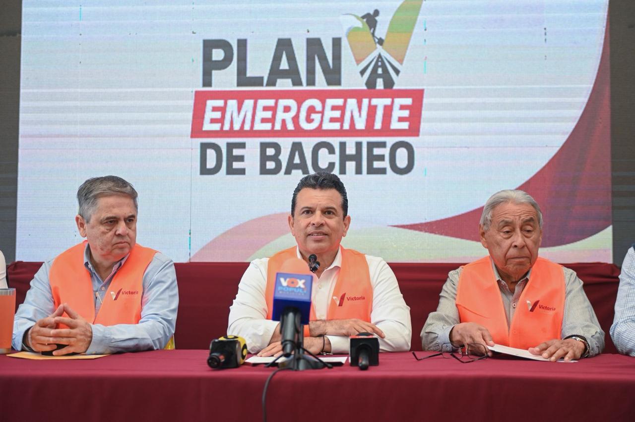 Plan emergente de bacheo avanza y no se detiene: Lalo Gattás