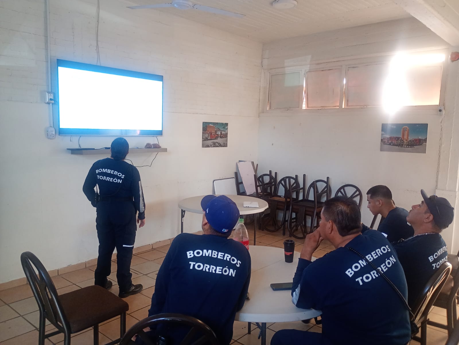 Elementos municipales se capacitan en “Actuación para bomberos en vehículos eléctricos e híbridos” Elementos municipales se capacitan en “Actuación para bomberos en vehículos eléctricos e híbridos”