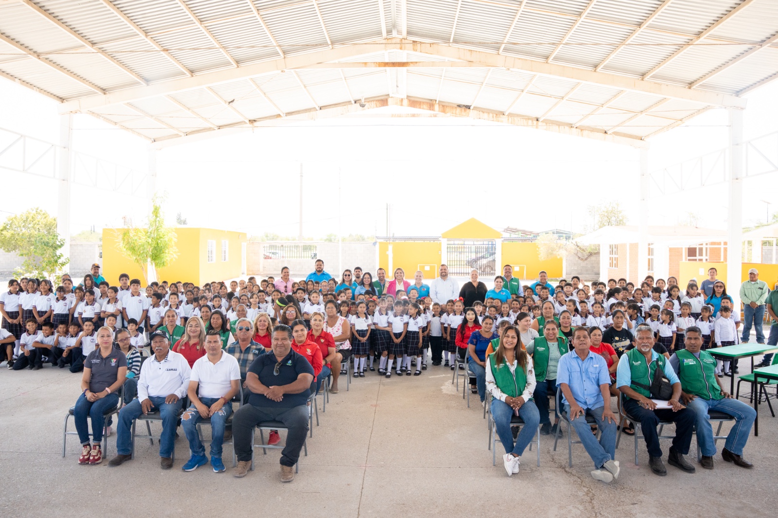 Yesica Sifuentes y Mejora Coahuila fortalecen la educación en Castaños