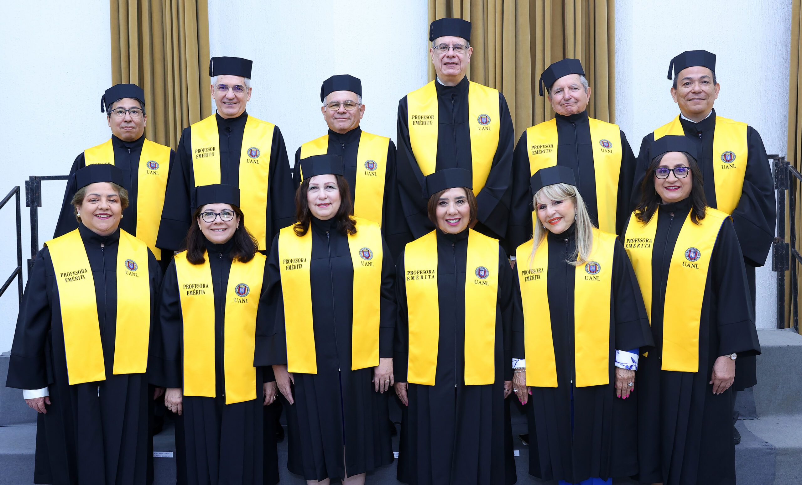 Reciben 12 catedráticos nombramiento de Profesor Emérito de UANL
