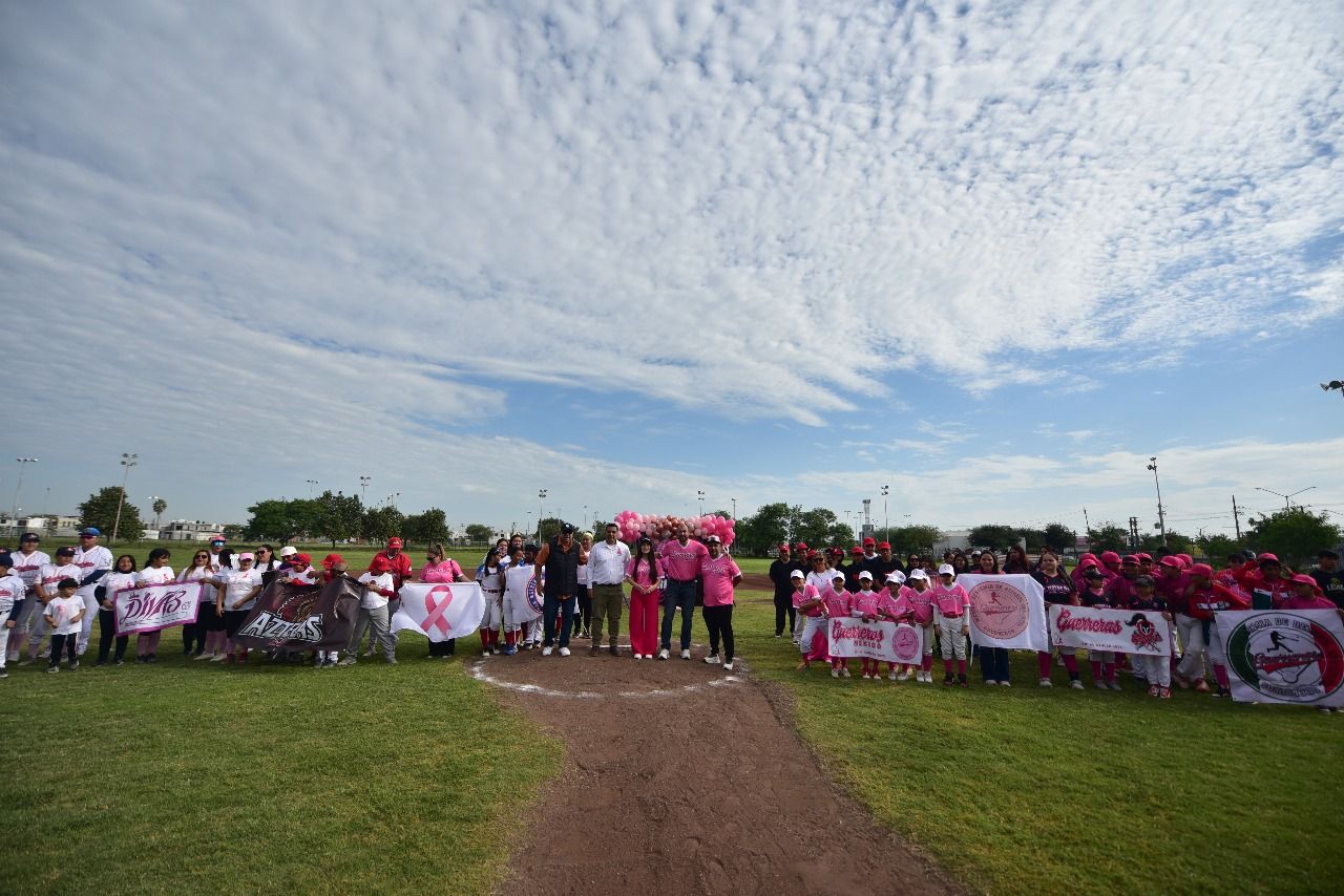 Recibe DIF de Apodaca donativo para el cáncer por parte de la Academia de Béisbol Guerreros México
