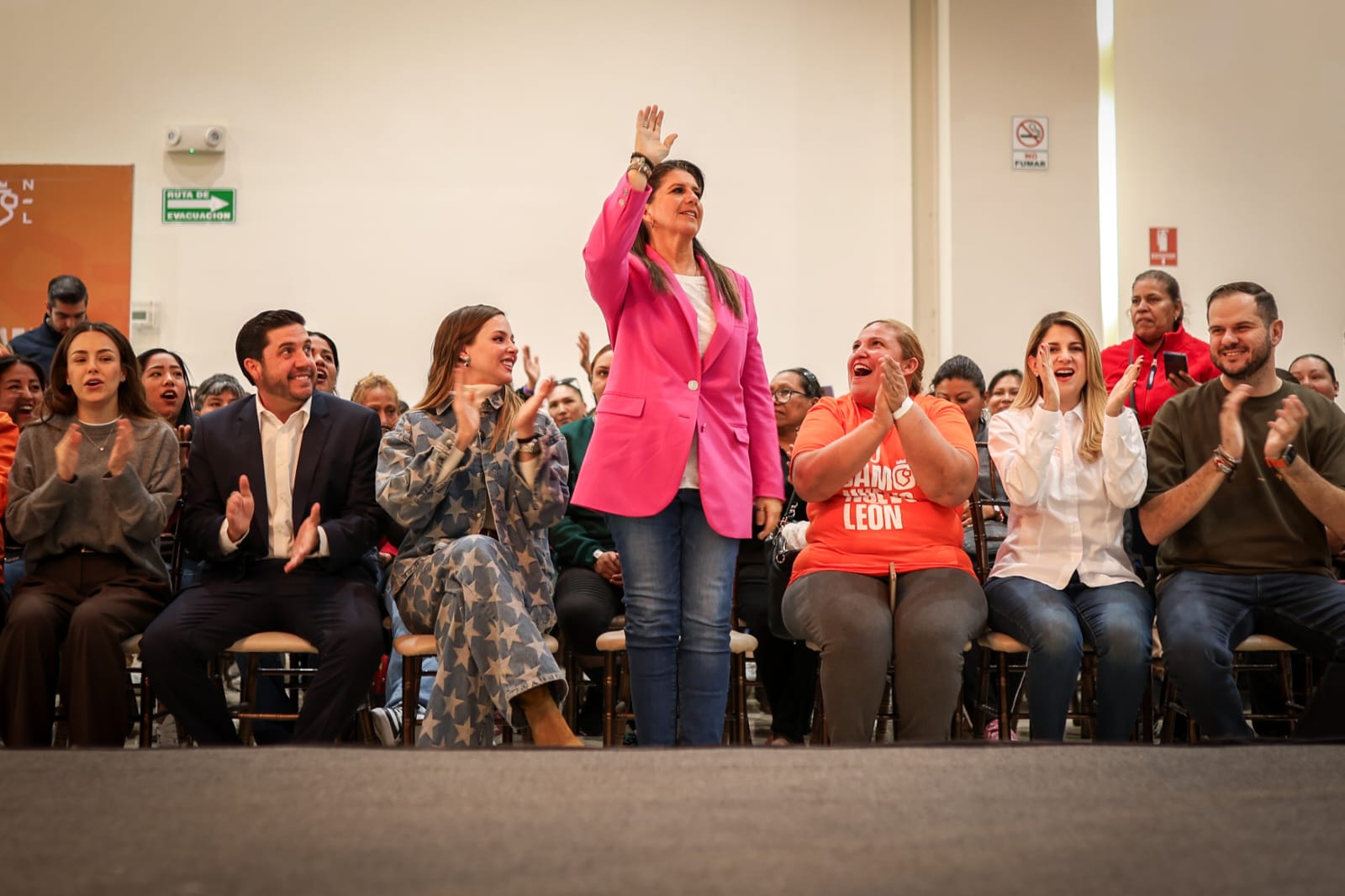 Ayudamos a las mujeres llega a Salinas Victoria