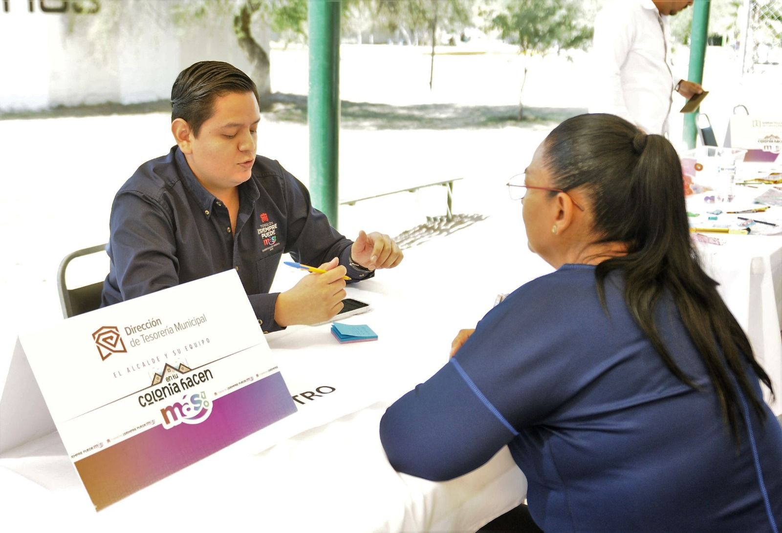 Brigada “El Alcalde y su equipo en tu colonia hacemos más” lleva apoyos y servicios a Villa California