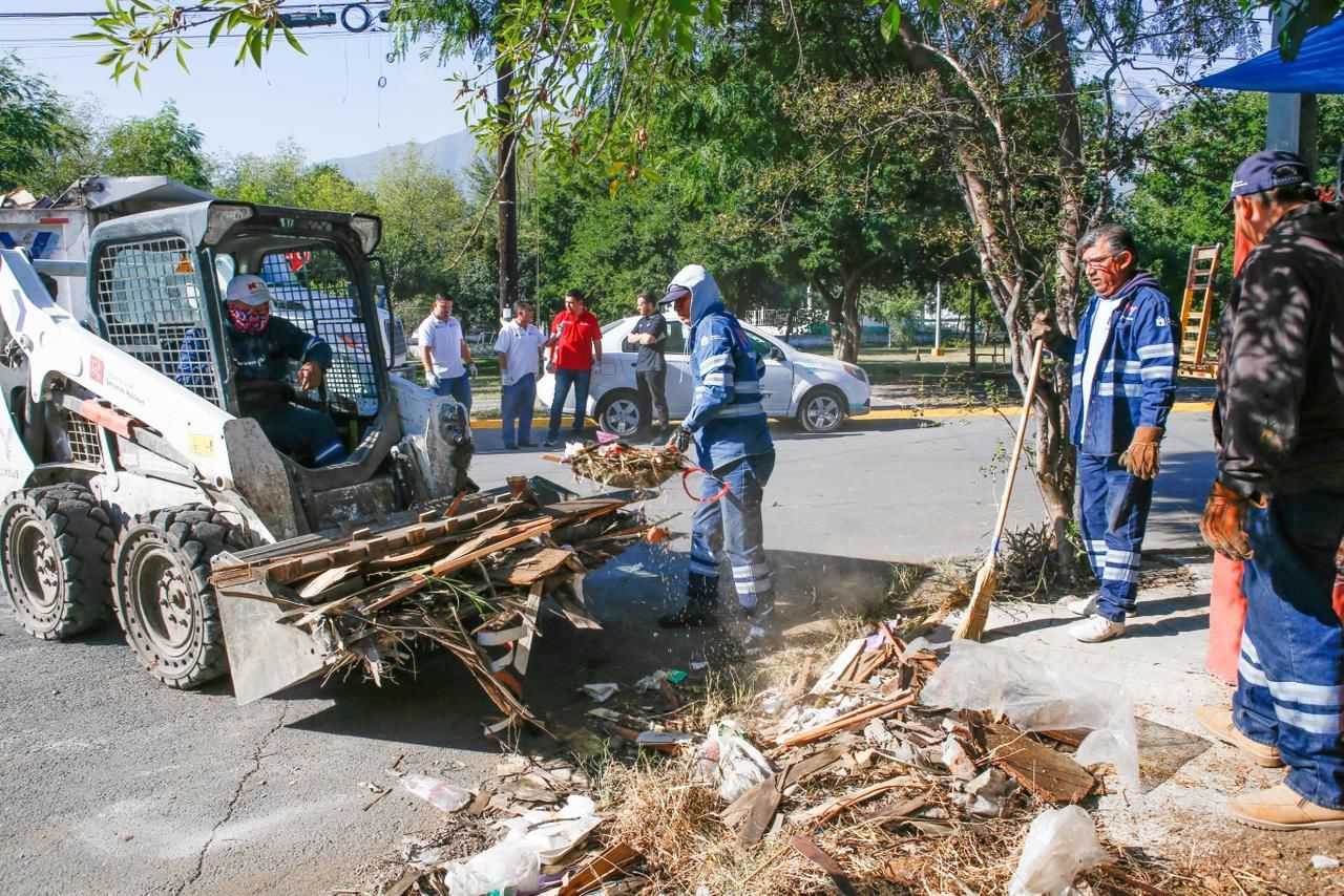 Atiende Municipio de Monterrey colonias con jornadas de limpieza integral