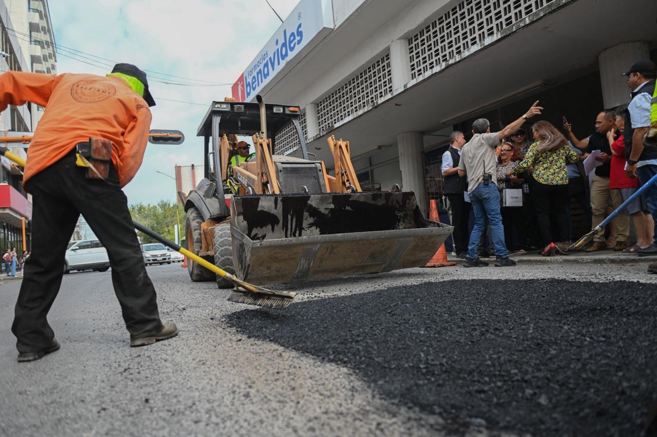 Intensifican bacheo en zona centro de Victoria