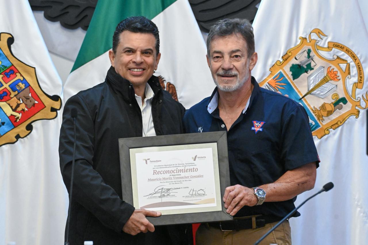 Reconoce Cabildo de Victoria a Moritz Vonnacher