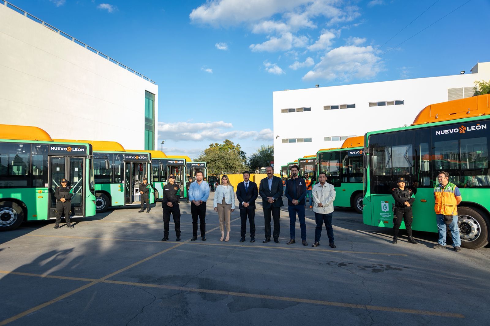 Entrega Samuel García 16 nuevas unidades para la ruta 222 Pueblo Nuevo-Pedregal